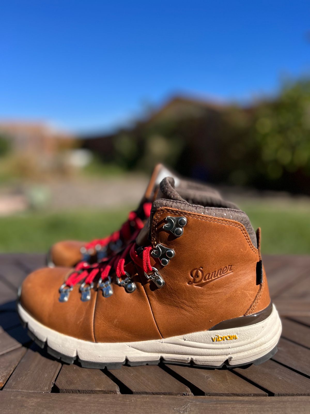 Photo by jessnado on November 5, 2023 of the Danner Mountain Light in Light Brown Full Grain.