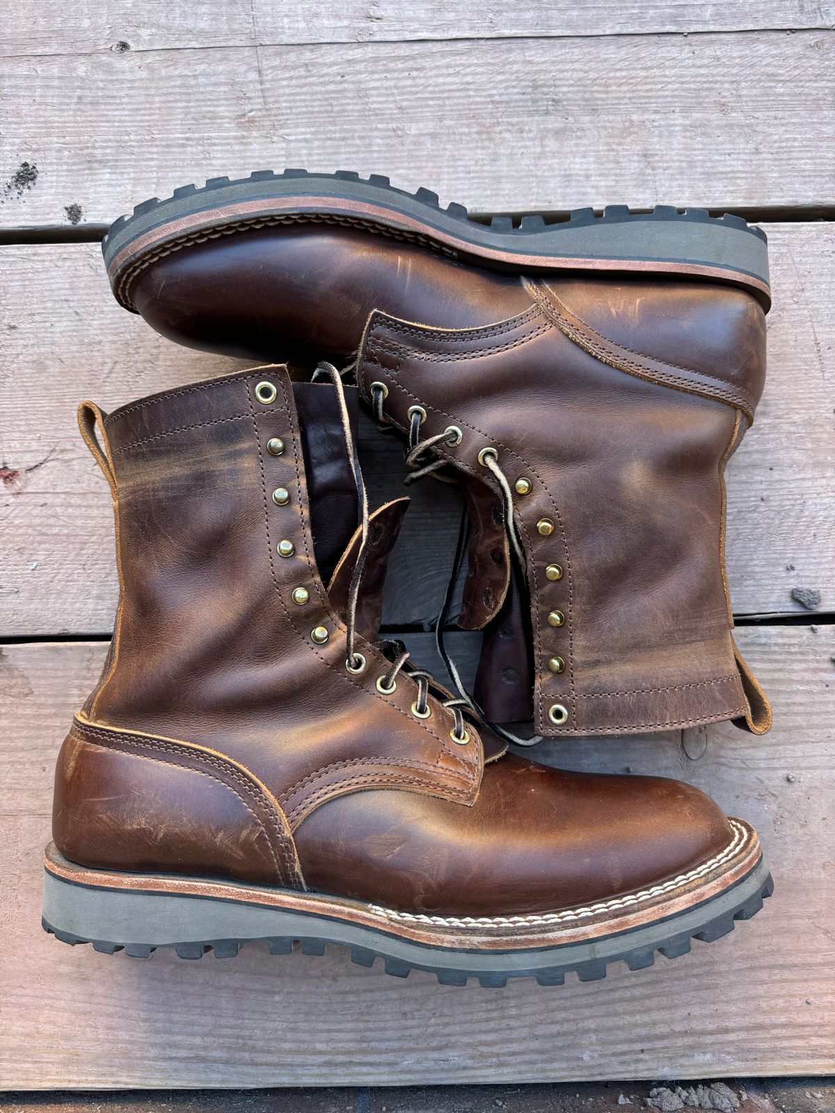 Photo by lugsoul on November 3, 2024 of the Nicks MTO in Horween Whiskey Predator.