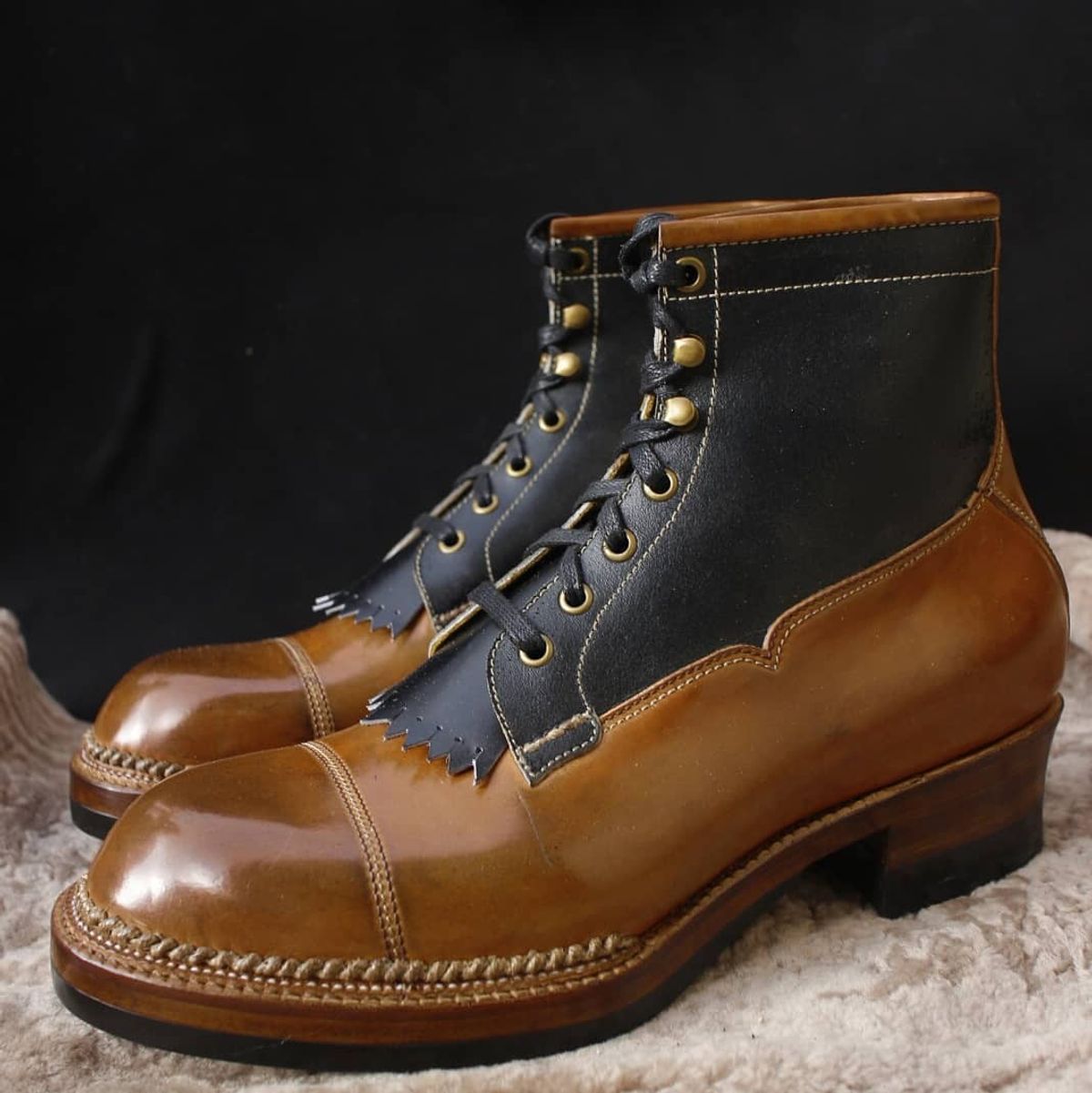 Photo by emilime on May 31, 2019 of the Midas Vanquish Blucher Boot in Rocado Whisky Shell Cordovan.