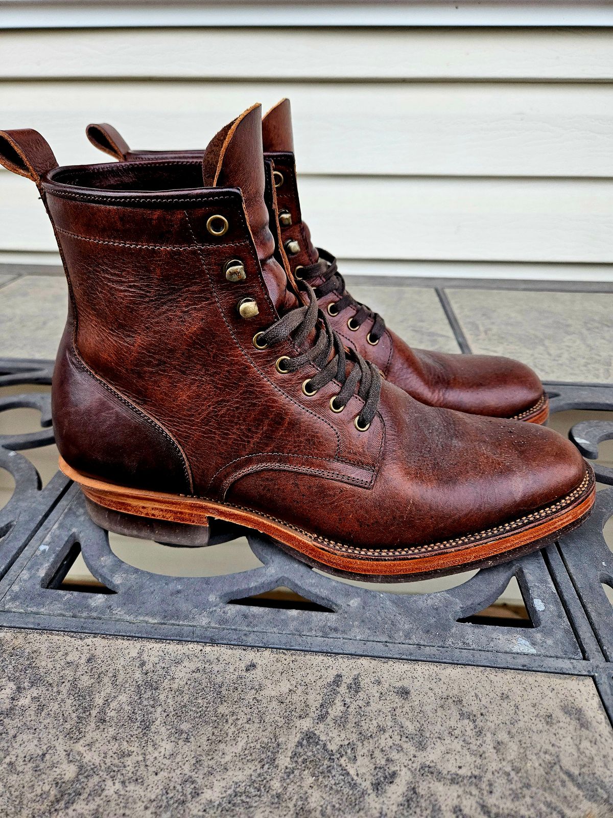 Photo by hosekileather on December 2, 2023 of the Tahura Captoelari Plain Toe in Badalassi Carlo Dark Brown Nemesis.