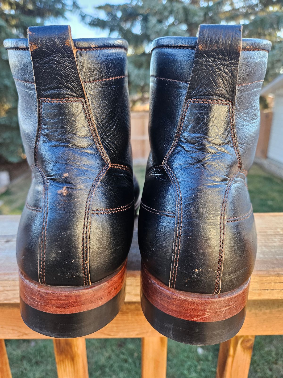 Photo by hosekileather on November 2, 2025 of the Jakkrabbits Monkey Boot in Shinki Black Teacore Horsebutt.