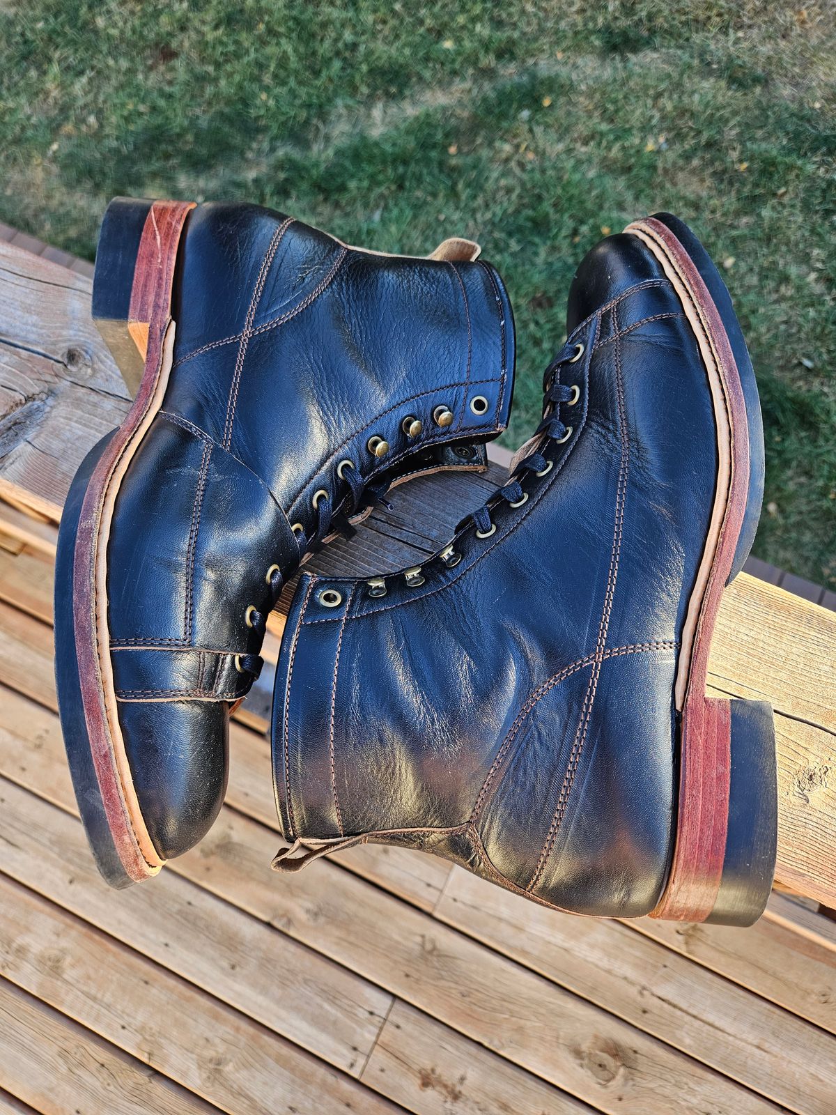 Photo by hosekileather on November 2, 2025 of the Jakkrabbits Monkey Boot in Shinki Black Teacore Horsebutt.