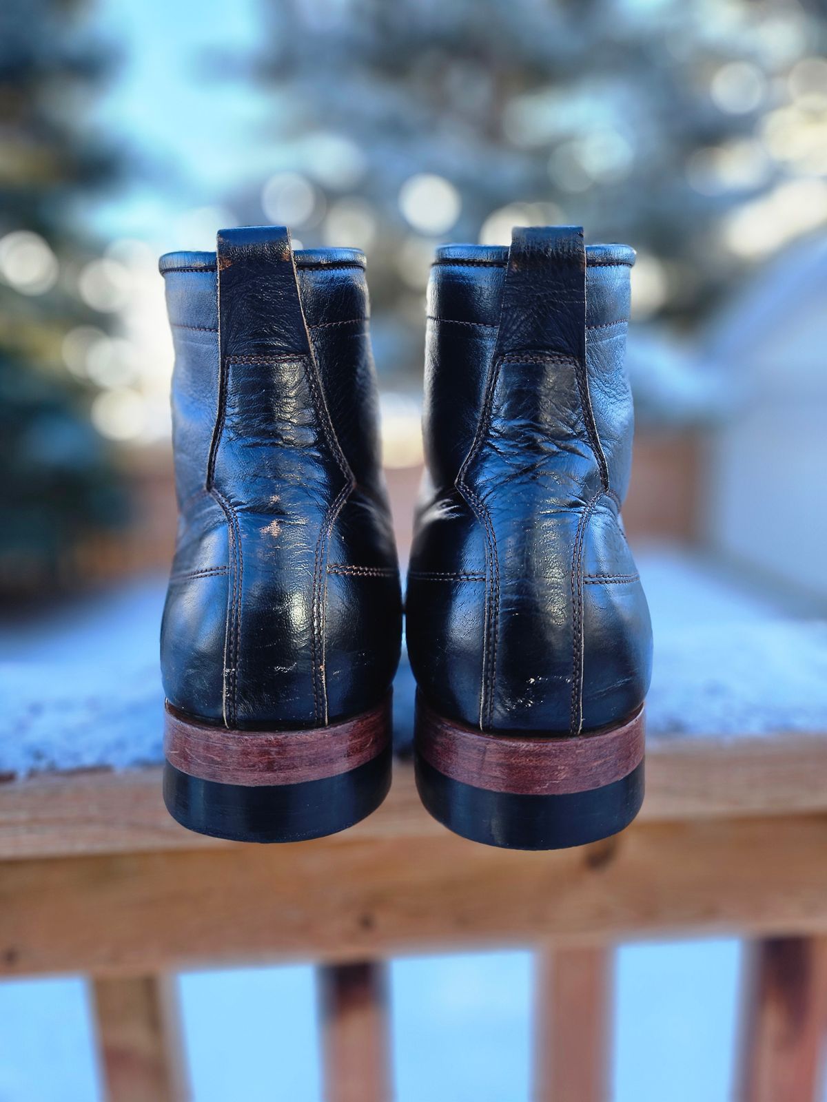 Photo by hosekileather on December 3, 2025 of the Jakkrabbits Monkey Boot in Shinki Black Teacore Horsebutt.