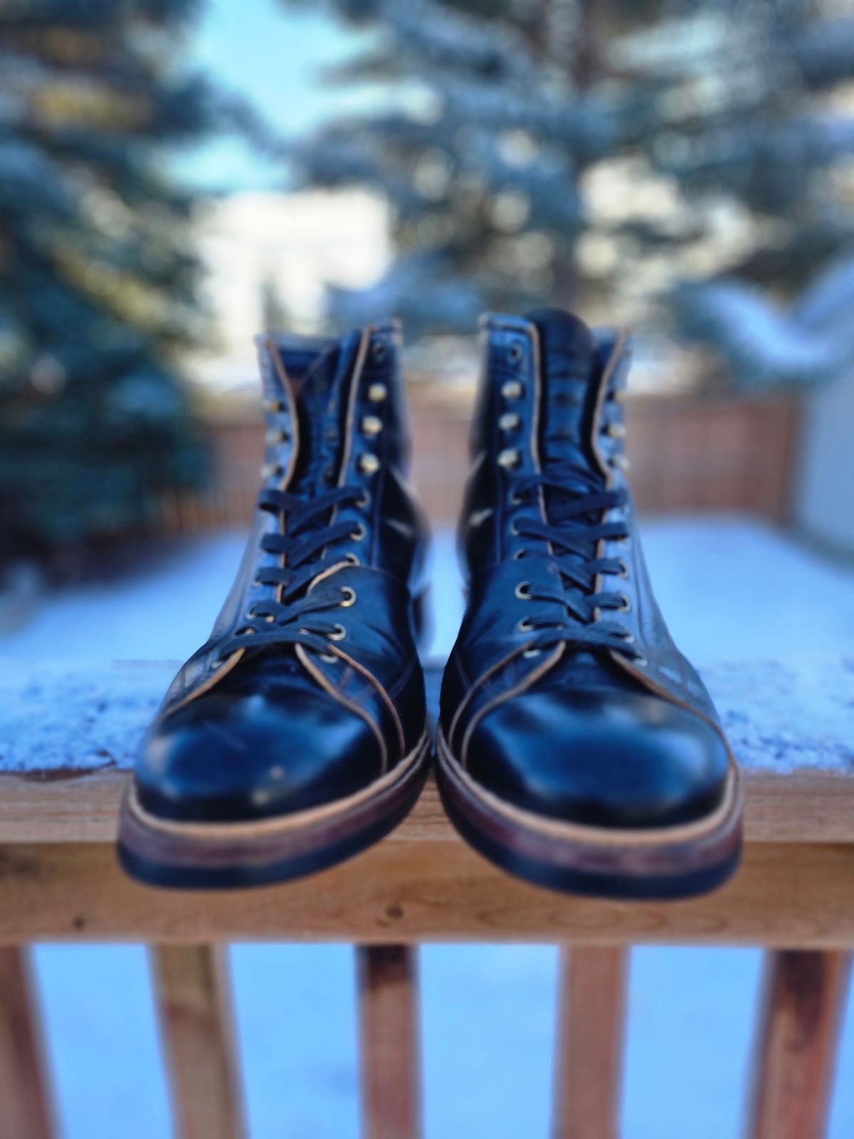 Photo by hosekileather on December 3, 2025 of the Jakkrabbits Monkey Boot in Shinki Black Teacore Horsebutt.