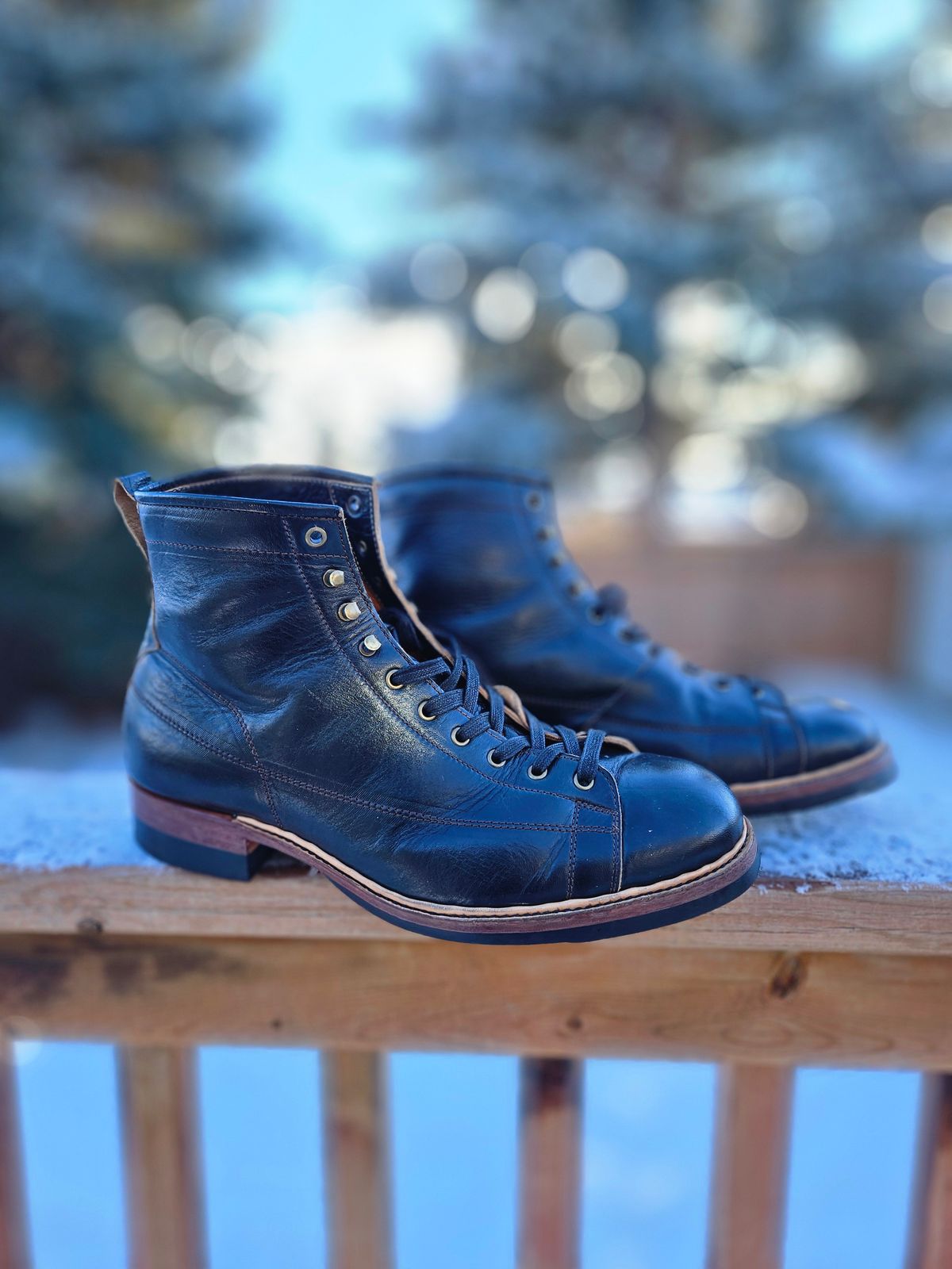 Photo by hosekileather on December 3, 2025 of the Jakkrabbits Monkey Boot in Shinki Black Teacore Horsebutt.