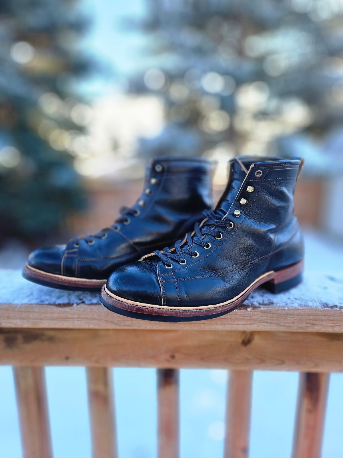 Photo by hosekileather on December 3, 2025 of the Jakkrabbits Monkey Boot in Shinki Black Teacore Horsebutt.