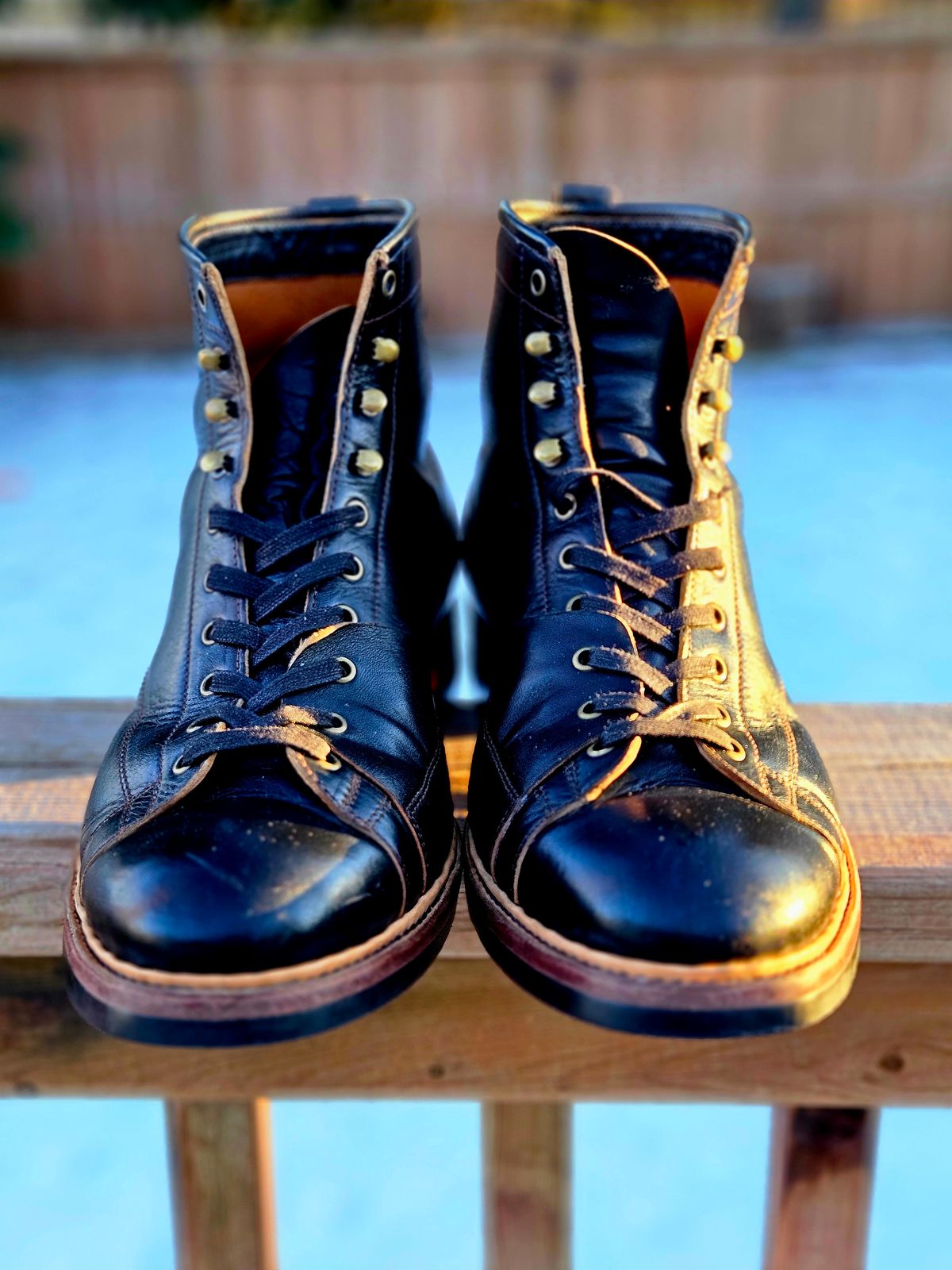 Photo by hosekileather on March 2, 2026 of the Jakkrabbits Monkey Boot in Shinki Black Teacore Horsebutt.