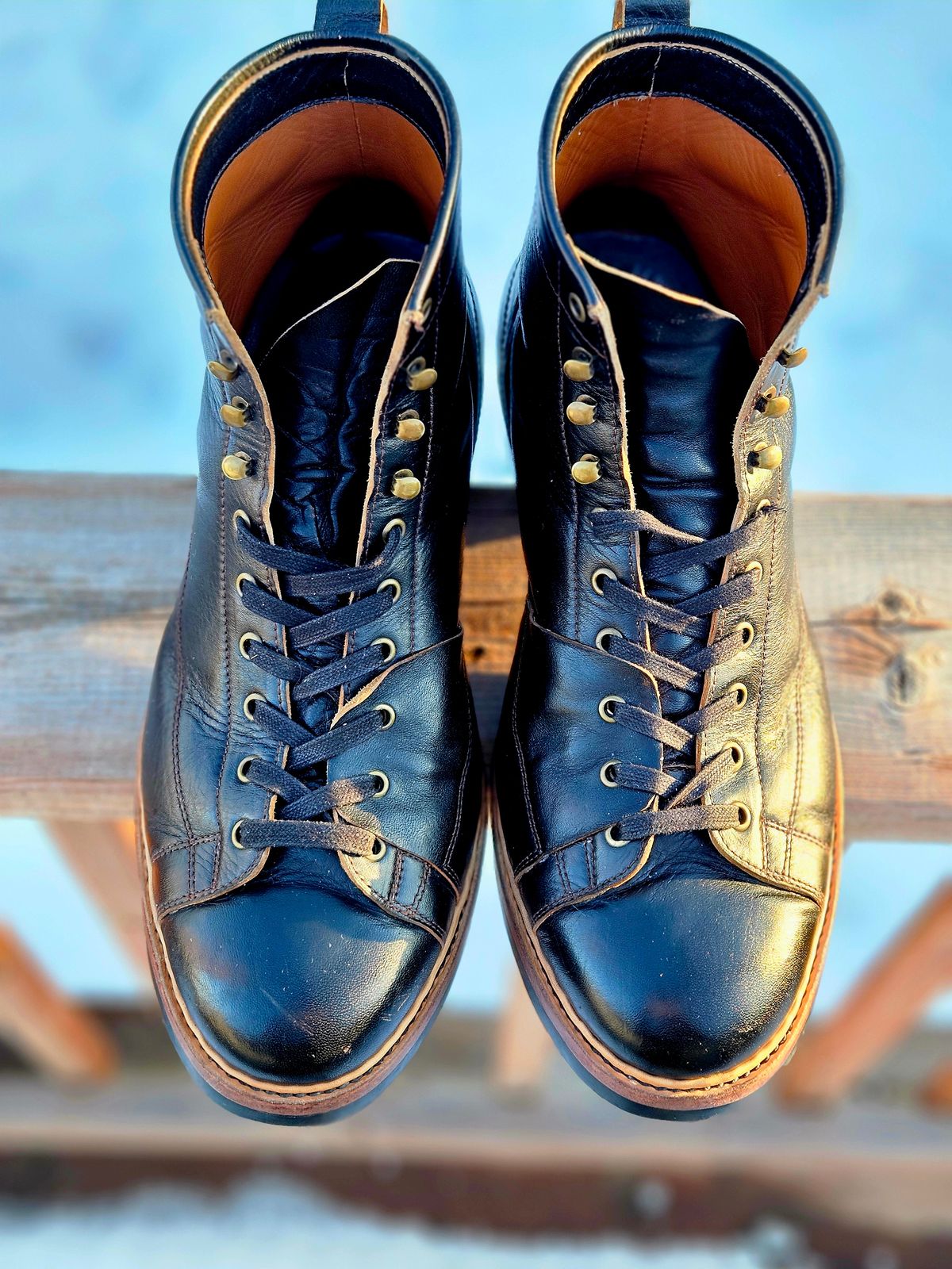 Photo by hosekileather on March 2, 2026 of the Jakkrabbits Monkey Boot in Shinki Black Teacore Horsebutt.