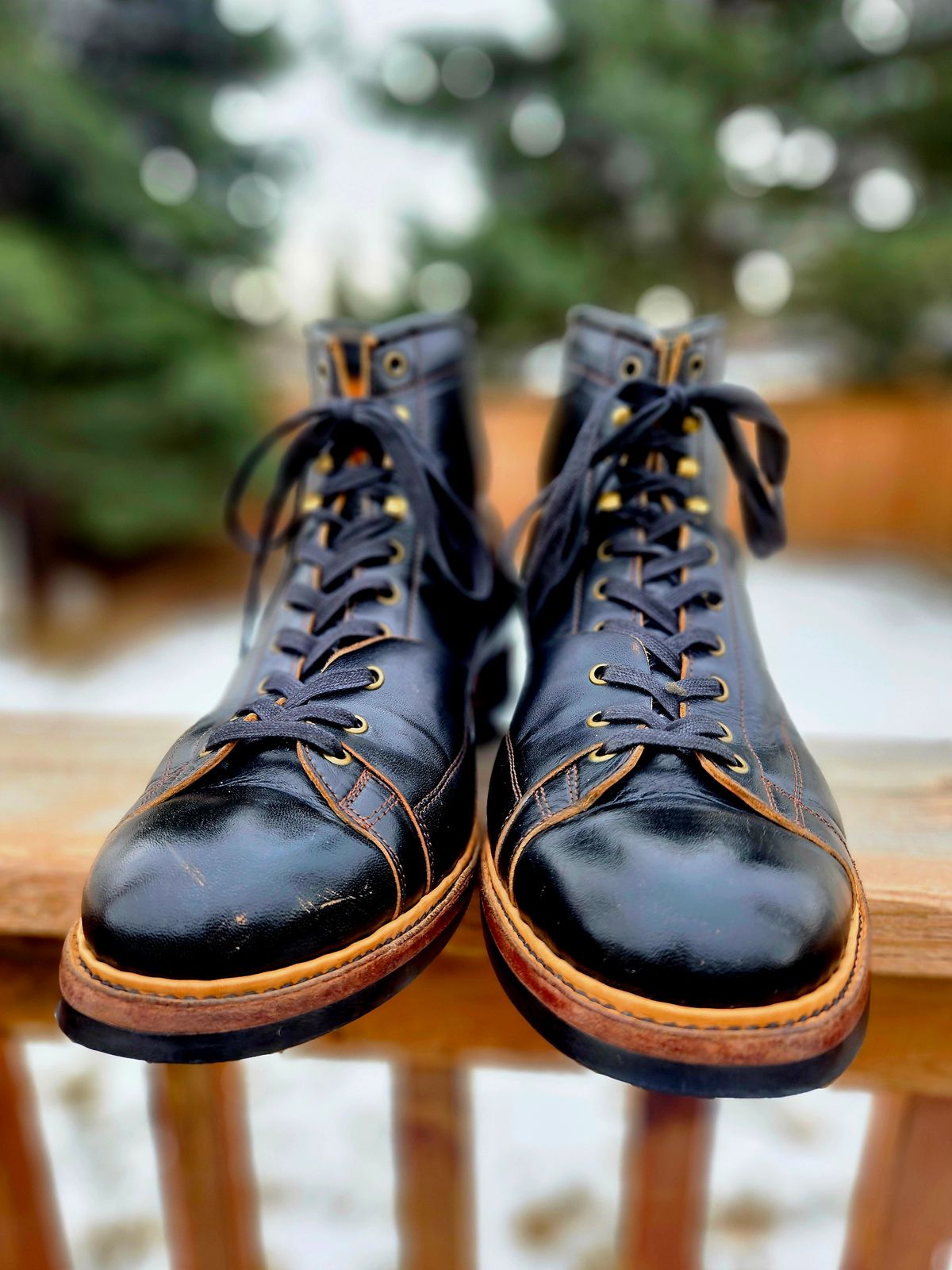Photo by hosekileather on April 2, 2026 of the Jakkrabbits Monkey Boot in Shinki Black Teacore Horsebutt.