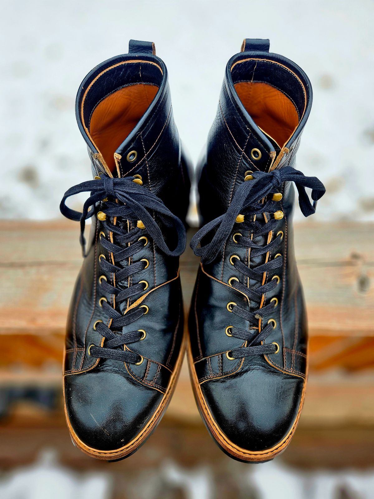 Photo by hosekileather on April 2, 2026 of the Jakkrabbits Monkey Boot in Shinki Black Teacore Horsebutt.