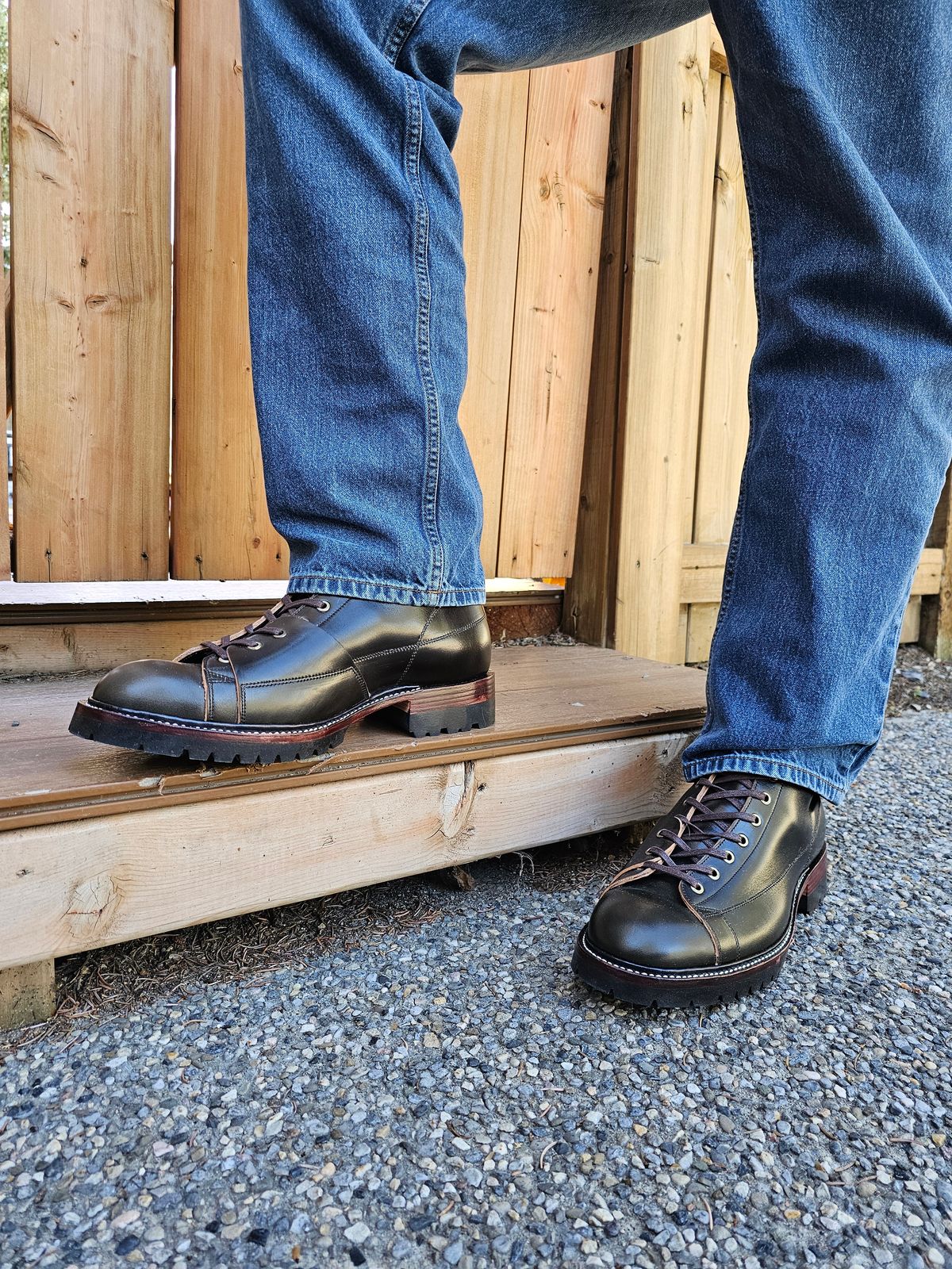 Photo by hosekileather on October 1, 2024 of the Jakkrabbits Monkey Boot in Maryam Olive Horsebutt.