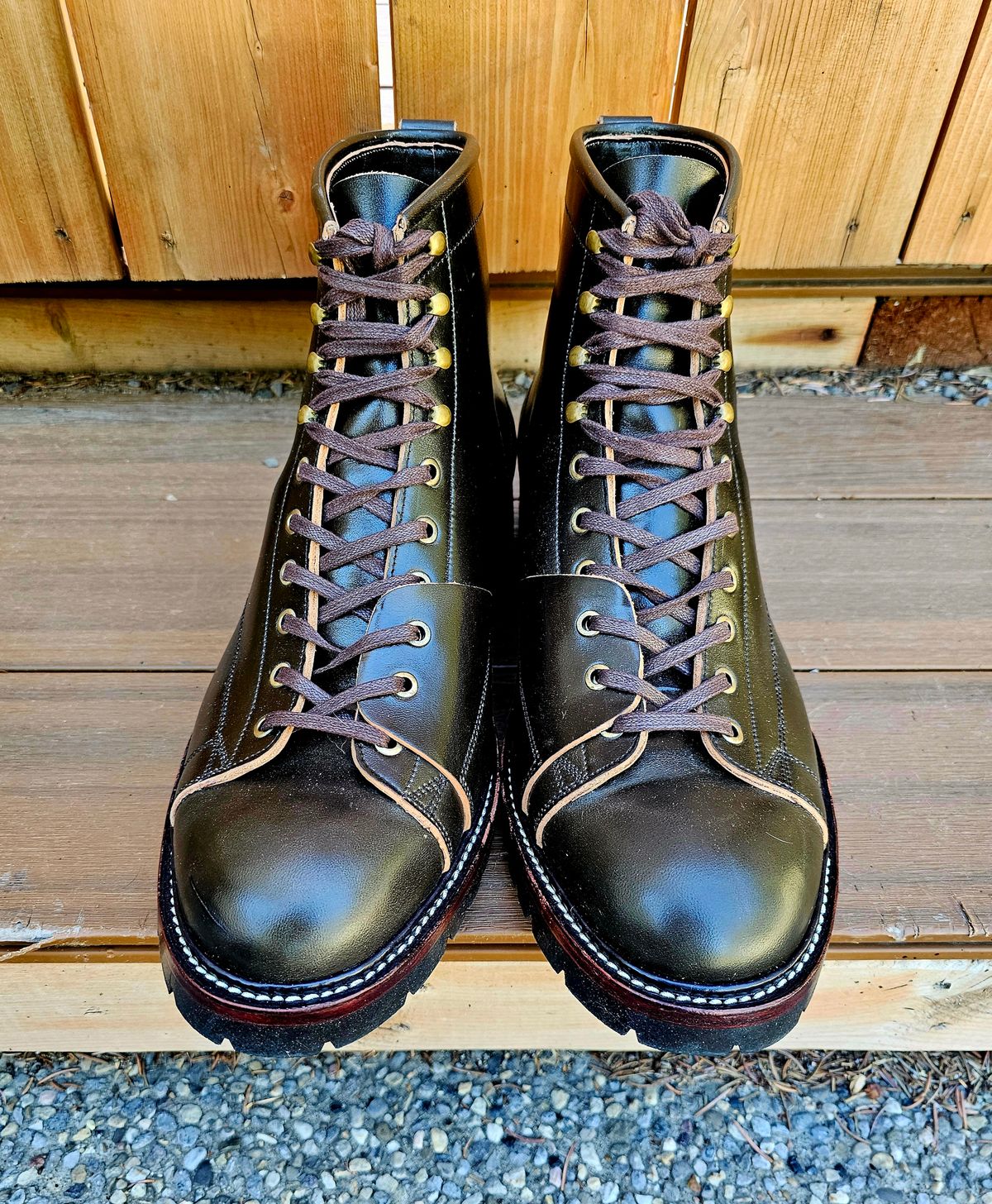 Photo by hosekileather on October 1, 2024 of the Jakkrabbits Monkey Boot in Maryam Olive Horsebutt.