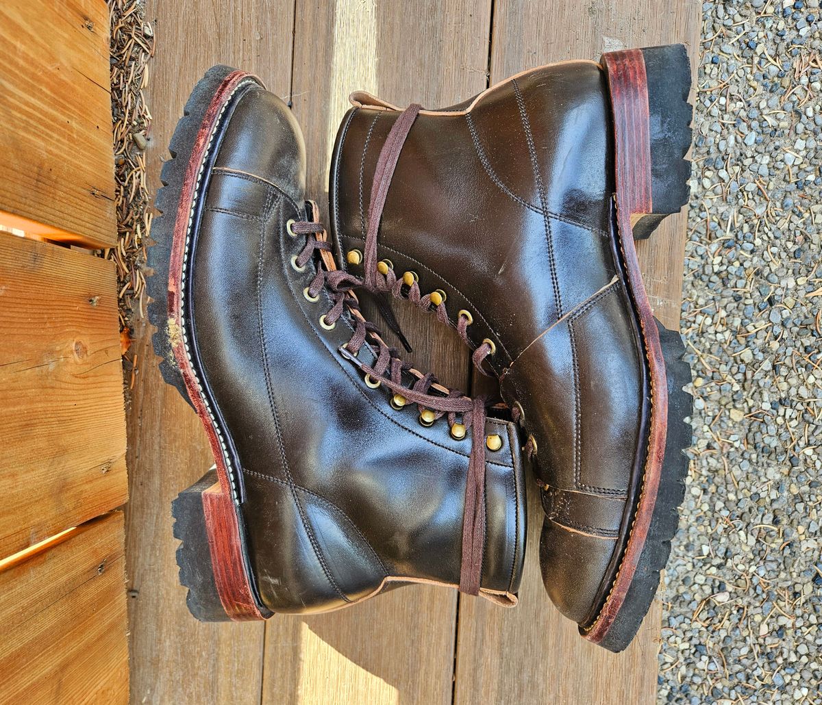 Photo by hosekileather on November 1, 2024 of the Jakkrabbits Monkey Boot in Maryam Olive Horsebutt.