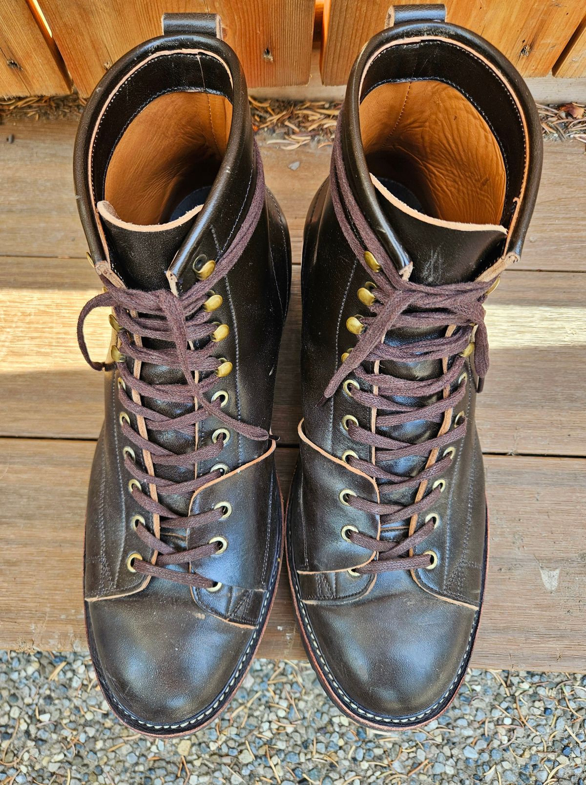 Photo by hosekileather on November 1, 2024 of the Jakkrabbits Monkey Boot in Maryam Olive Horsebutt.