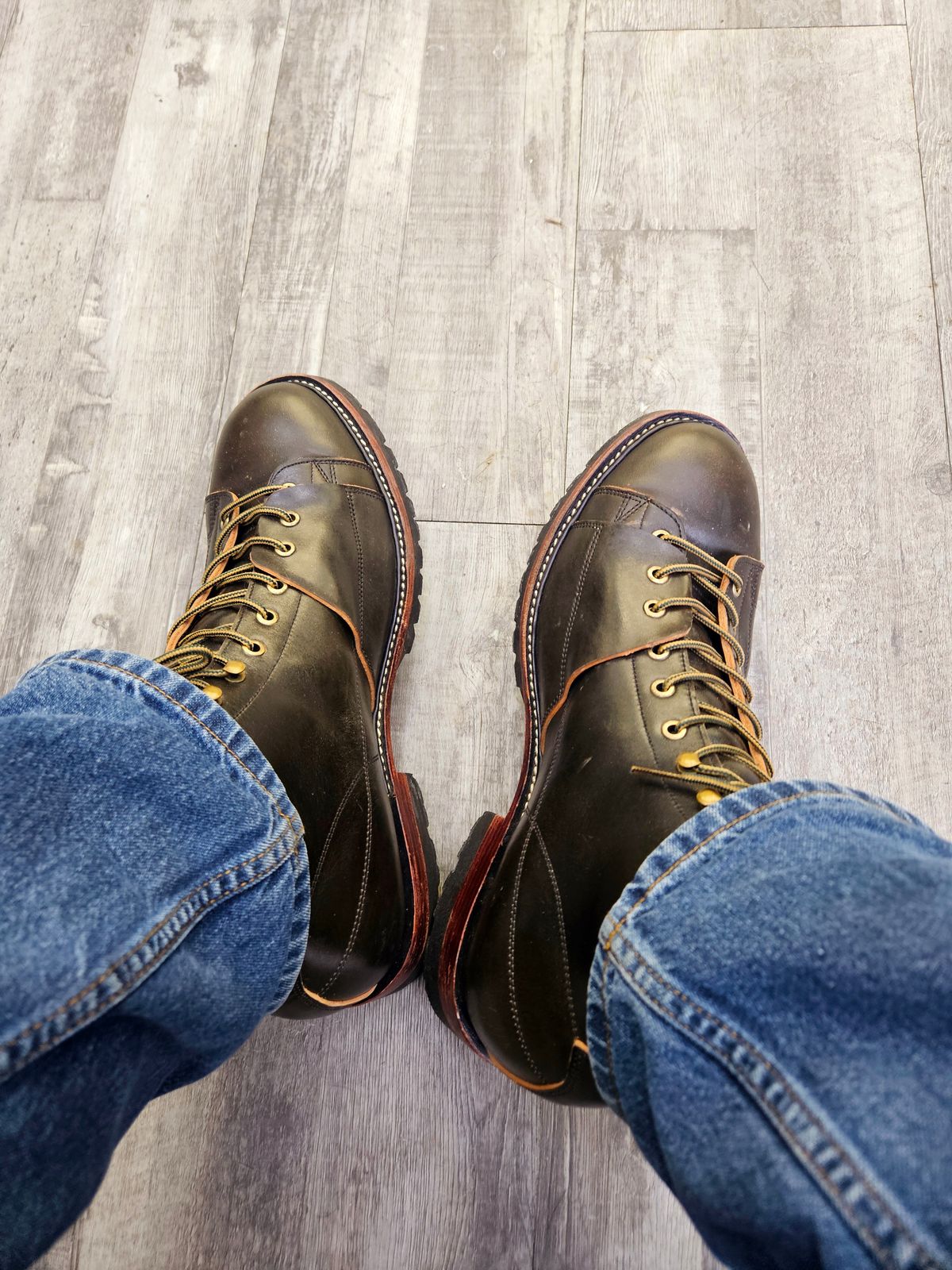 Photo by hosekileather on November 29, 2024 of the Jakkrabbits Monkey Boot in Maryam Olive Horsebutt.
