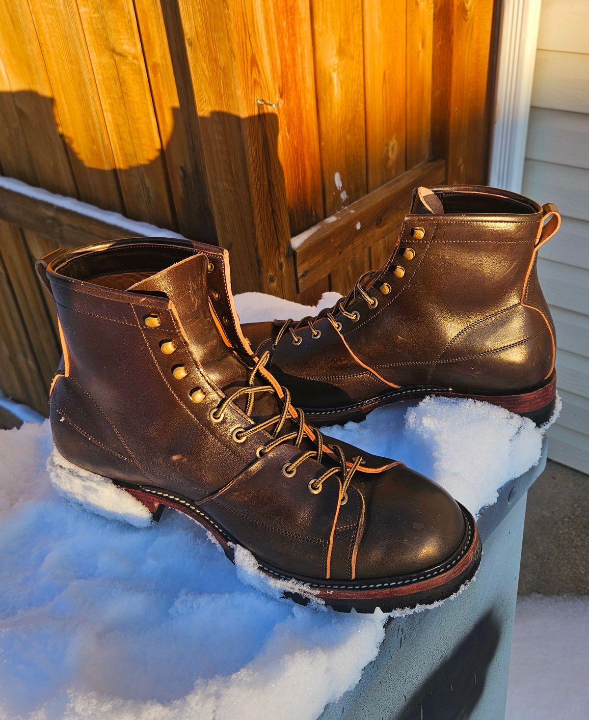Photo by hosekileather on January 1, 2025 of the Jakkrabbits Monkey Boot in Maryam Olive Horsebutt.