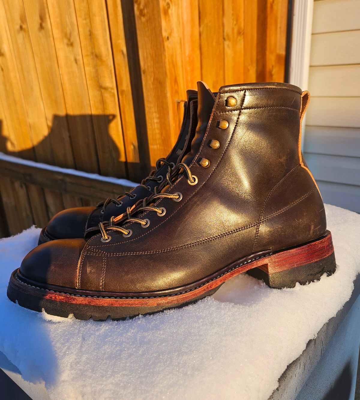 Photo by hosekileather on January 1, 2025 of the Jakkrabbits Monkey Boot in Maryam Olive Horsebutt.