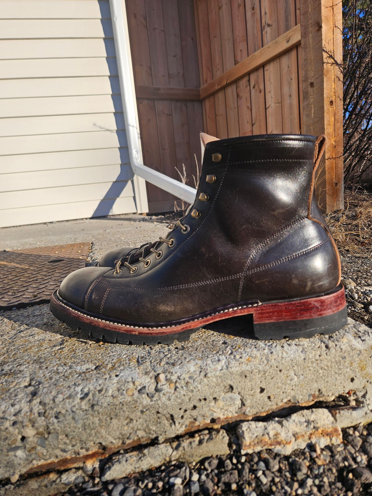 Photo by hosekileather on March 1, 2025 of the Jakkrabbits Monkey Boot in Maryam Olive Horsebutt.