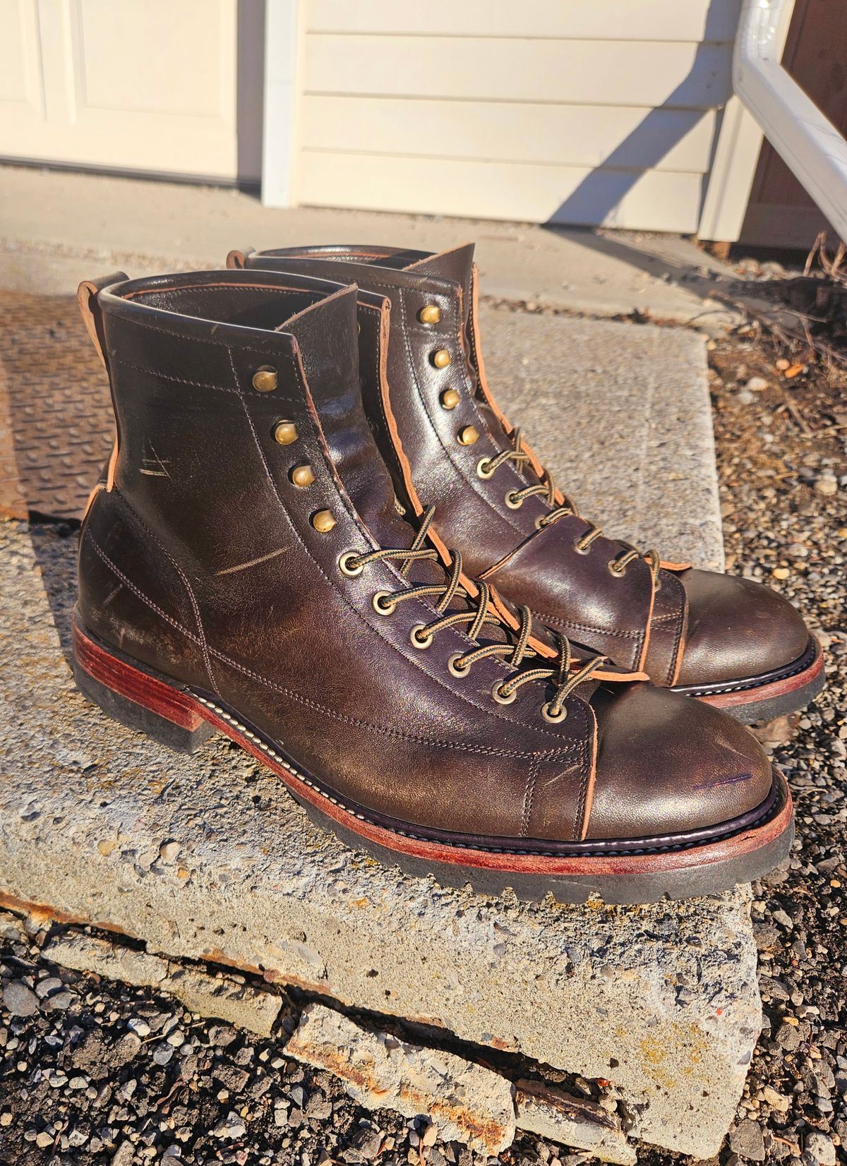 Photo by hosekileather on March 1, 2025 of the Jakkrabbits Monkey Boot in Maryam Olive Horsebutt.