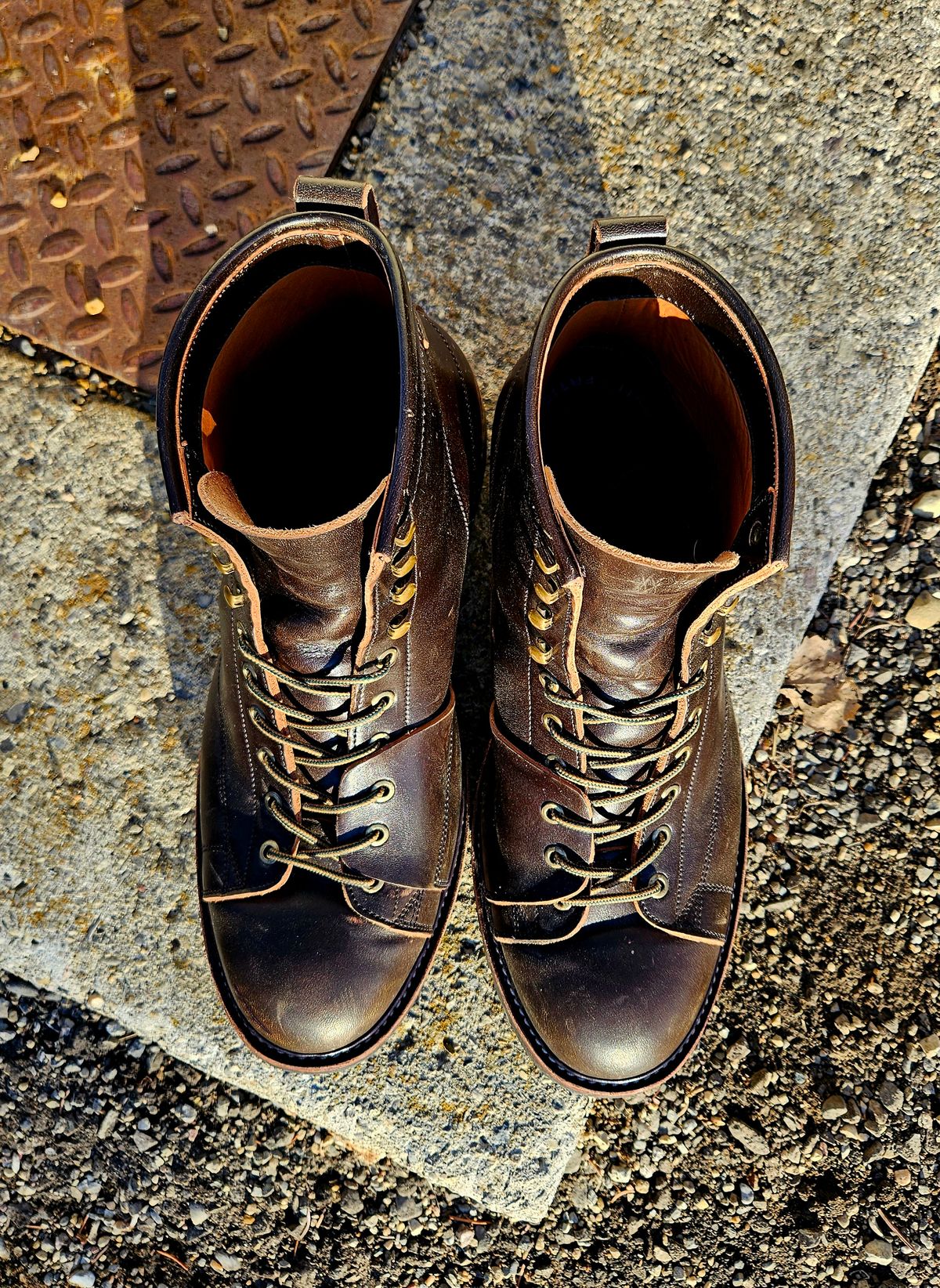 Photo by hosekileather on March 1, 2025 of the Jakkrabbits Monkey Boot in Maryam Olive Horsebutt.