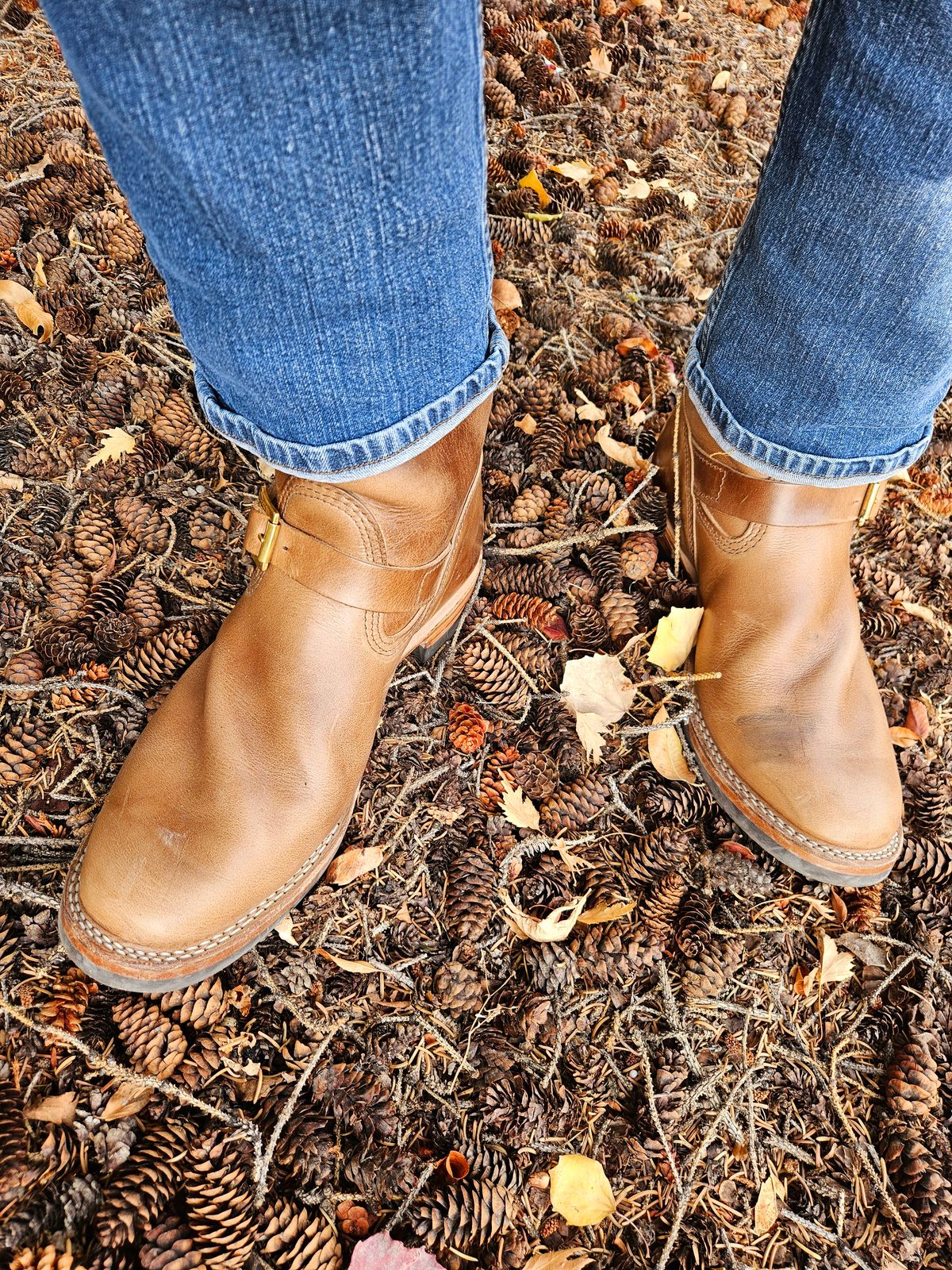 Photo by hosekileather on November 1, 2024 of the Wesco Mister Lou in Horween Natural Chromexcel.