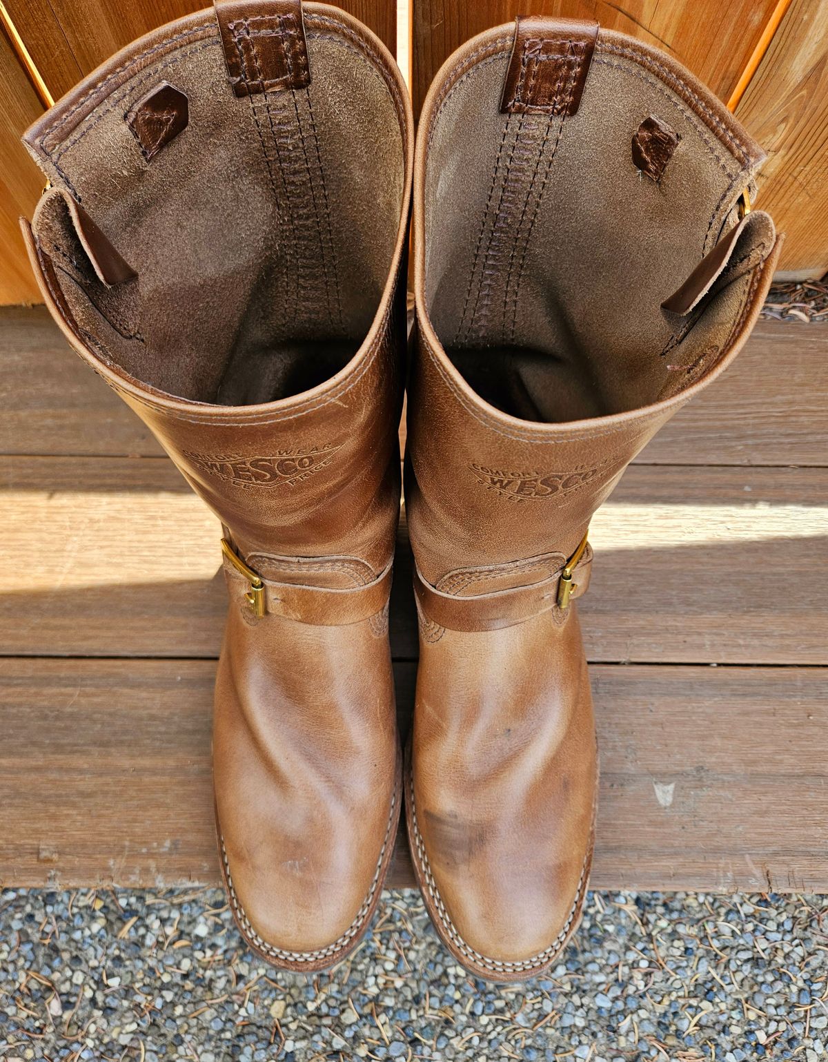 Photo by hosekileather on November 1, 2024 of the Wesco Mister Lou in Horween Natural Chromexcel.