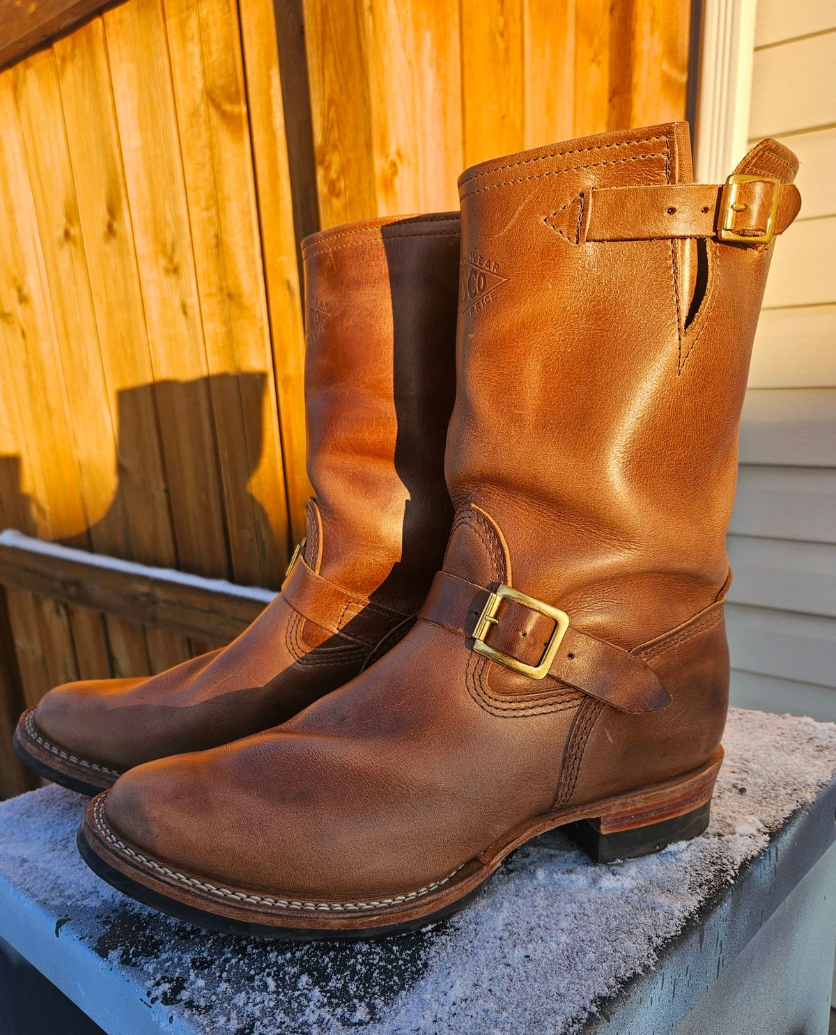 Photo by hosekileather on January 1, 2025 of the Wesco Mister Lou in Horween Natural Chromexcel.