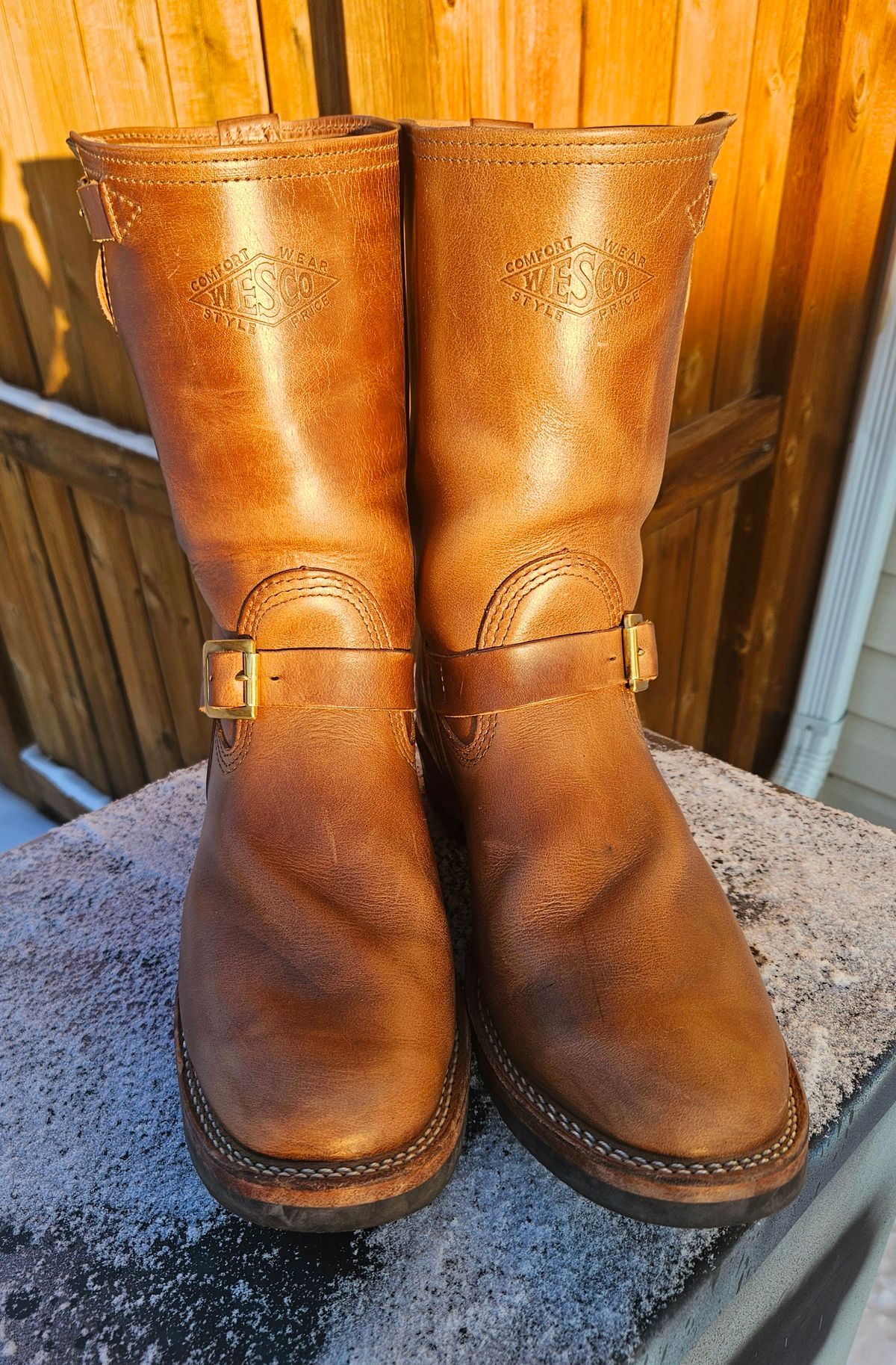 Photo by hosekileather on January 1, 2025 of the Wesco Mister Lou in Horween Natural Chromexcel.