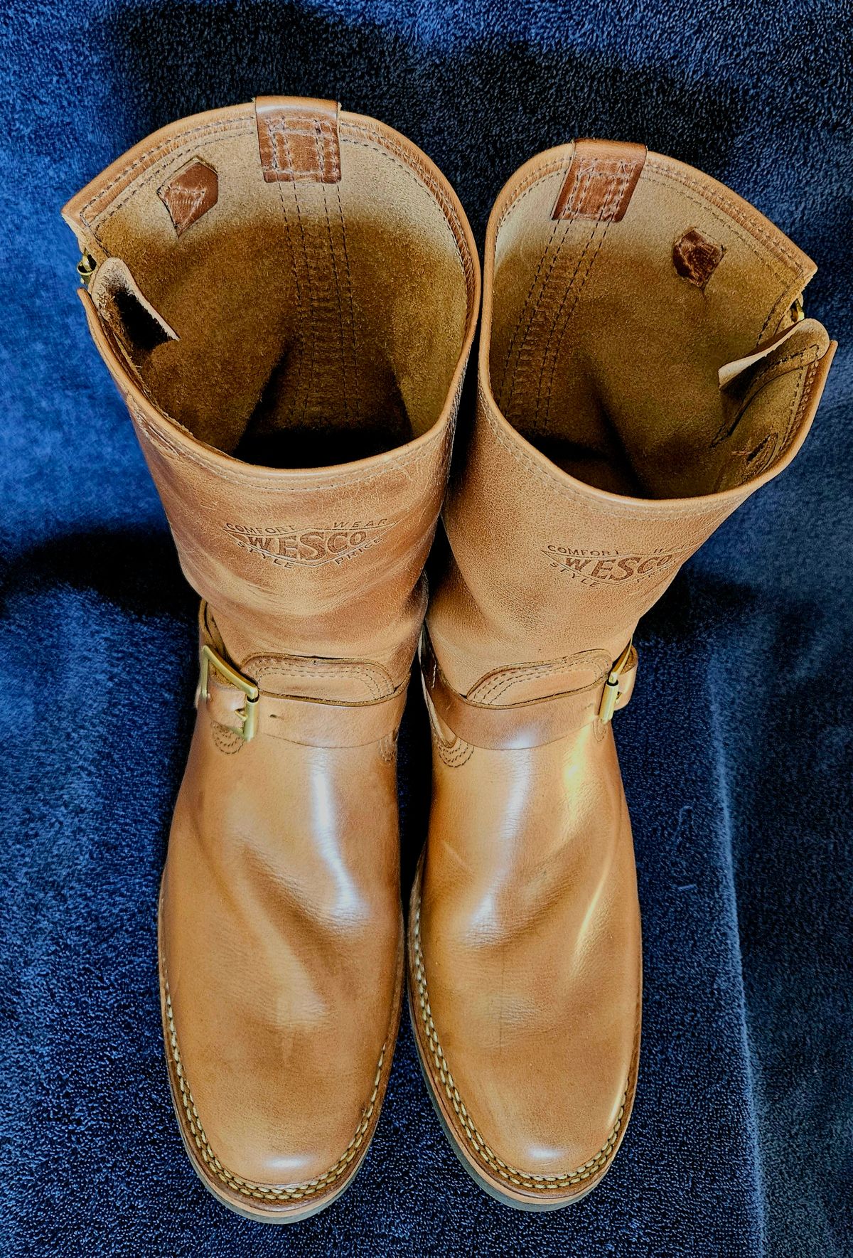 Photo by hosekileather on April 3, 2025 of the Wesco Mister Lou in Horween Natural Chromexcel.