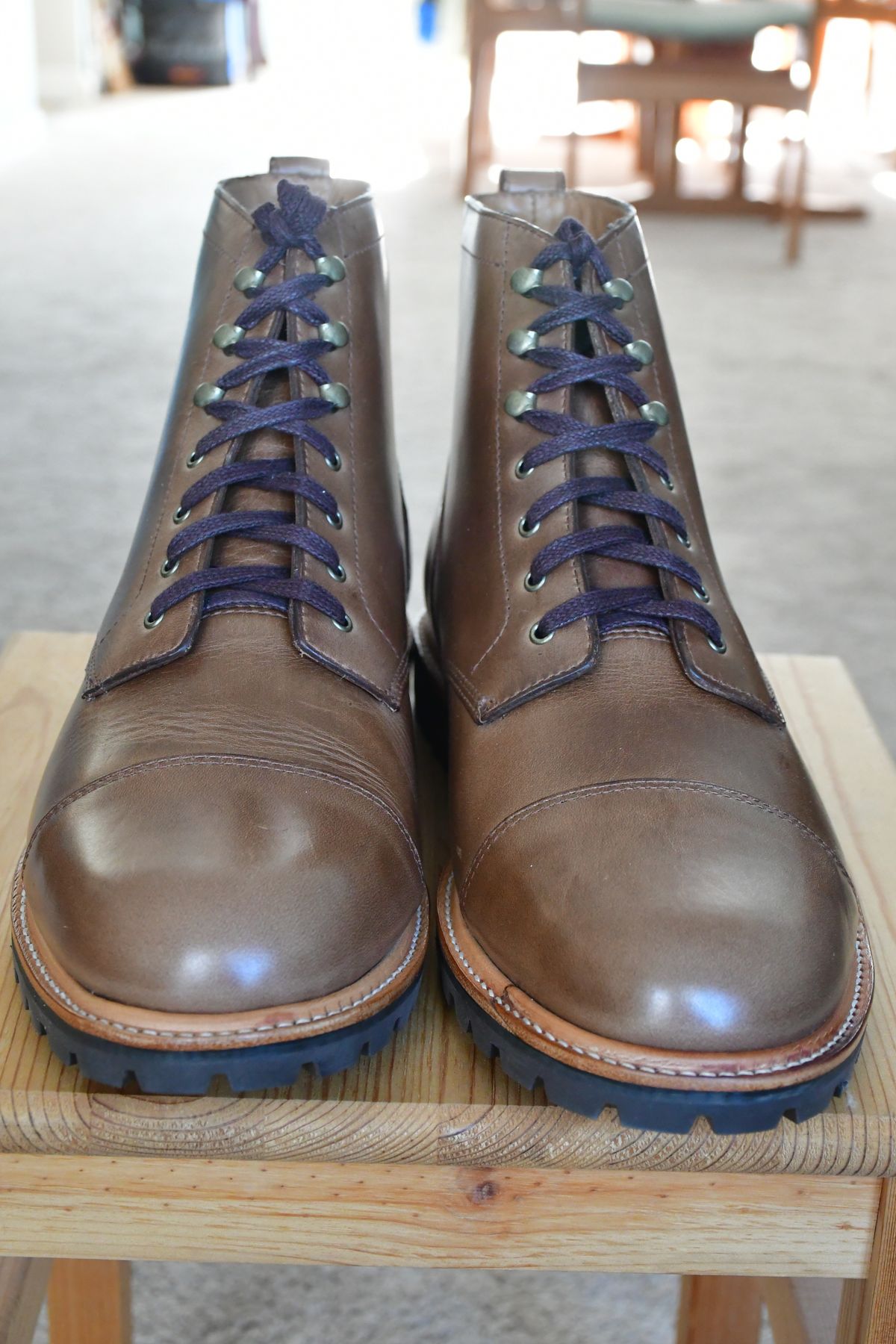 Photo by hosekileather on October 1, 2023 of the J.Crew Kenton Pacer Boots in Horween Natural Chromexcel.
