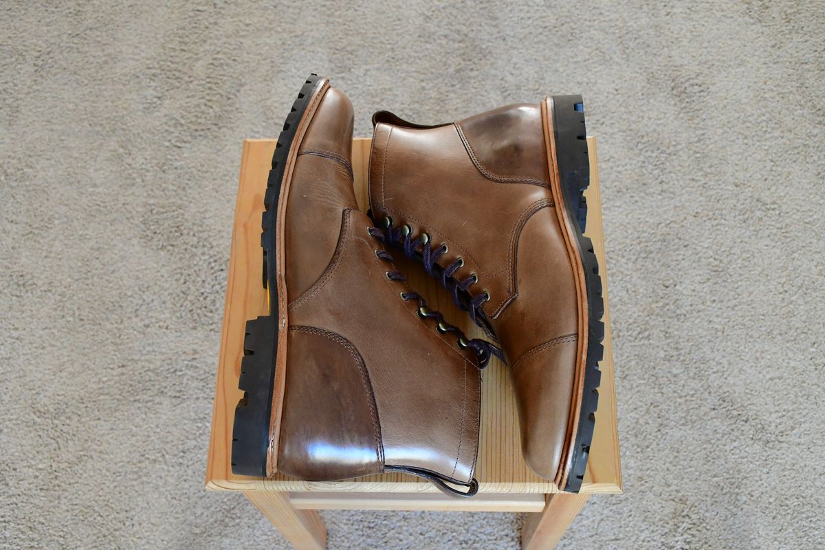 Photo by hosekileather on October 1, 2023 of the J.Crew Kenton Pacer Boots in Horween Natural Chromexcel.