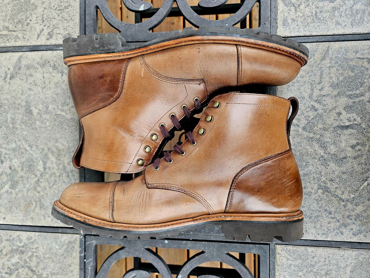 Photo by hosekileather on December 2, 2023 of the J.Crew Kenton Pacer Boots in Horween Natural Chromexcel.