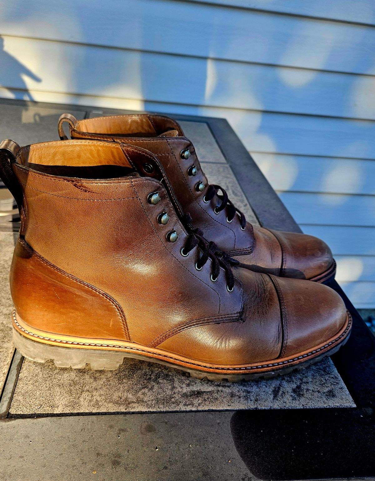 Photo by hosekileather on January 1, 2024 of the J.Crew Kenton Pacer Boots in Horween Natural Chromexcel.