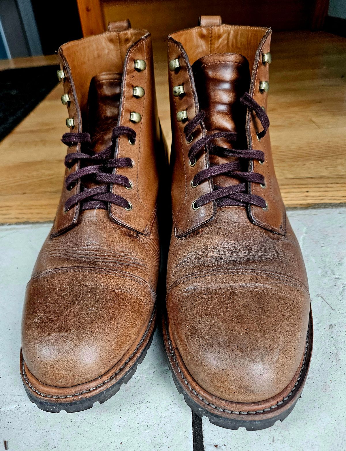 Photo by hosekileather on February 4, 2024 of the J.Crew Kenton Pacer Boots in Horween Natural Chromexcel.