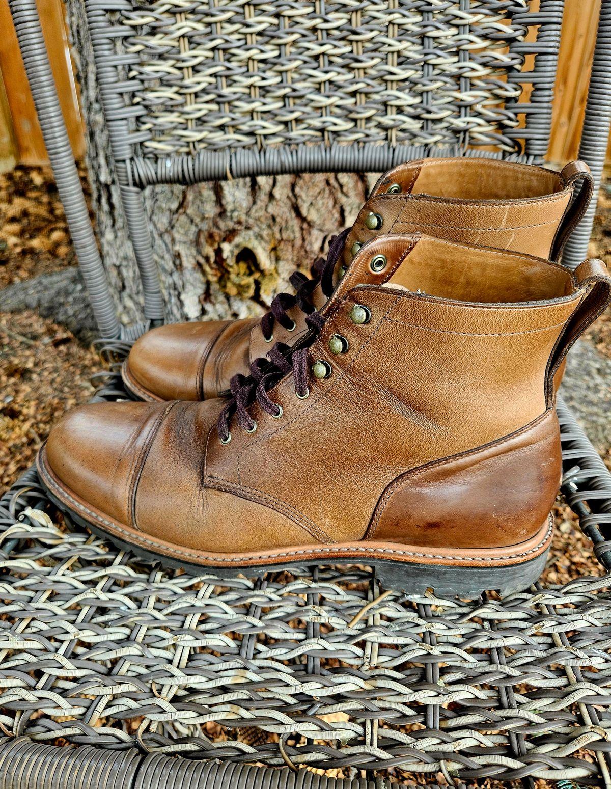 Photo by hosekileather on April 2, 2024 of the J.Crew Kenton Pacer Boots in Horween Natural Chromexcel.