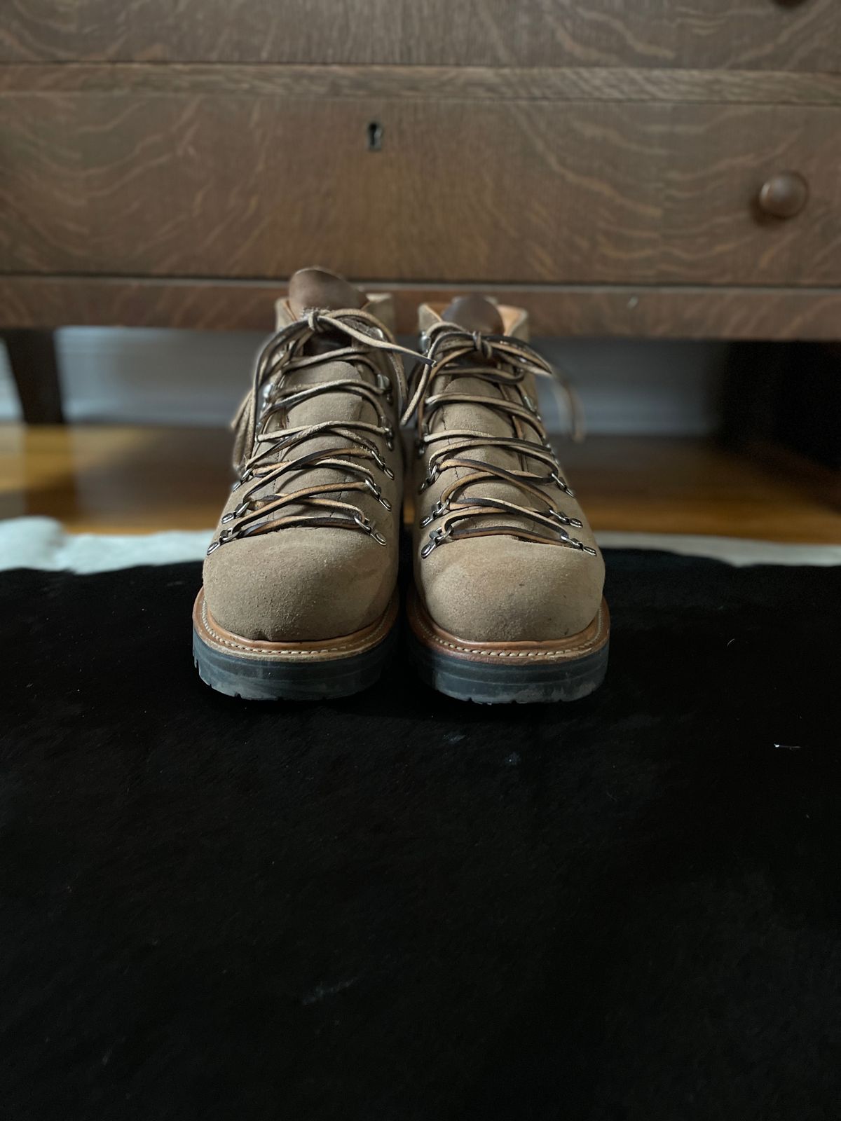 Photo by boottherapy on December 5, 2023 of the Viberg Hiker in Horween Natural Chromexcel Roughout.