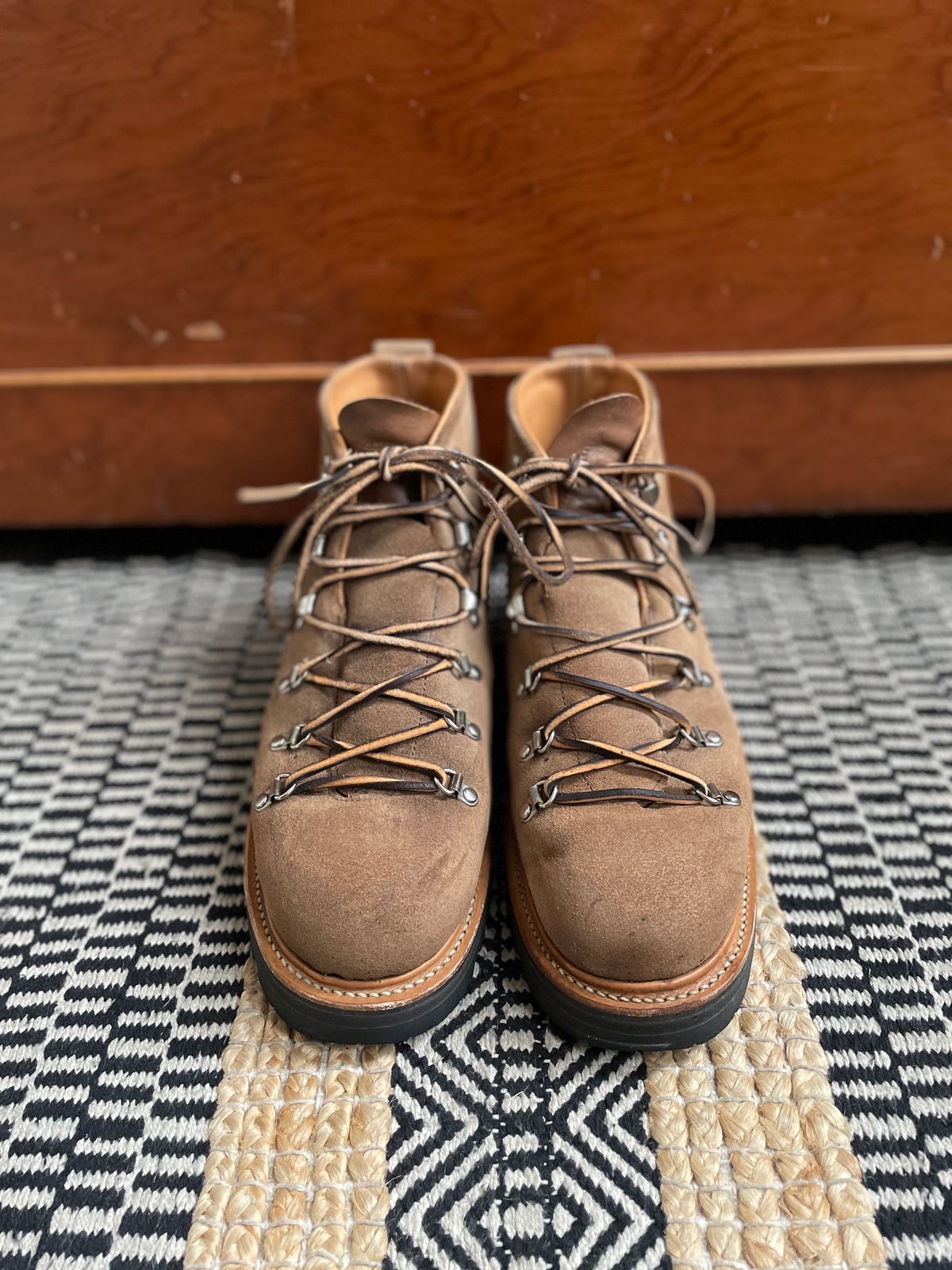 Photo by boottherapy on January 4, 2024 of the Viberg Hiker in Horween Natural Chromexcel Roughout.