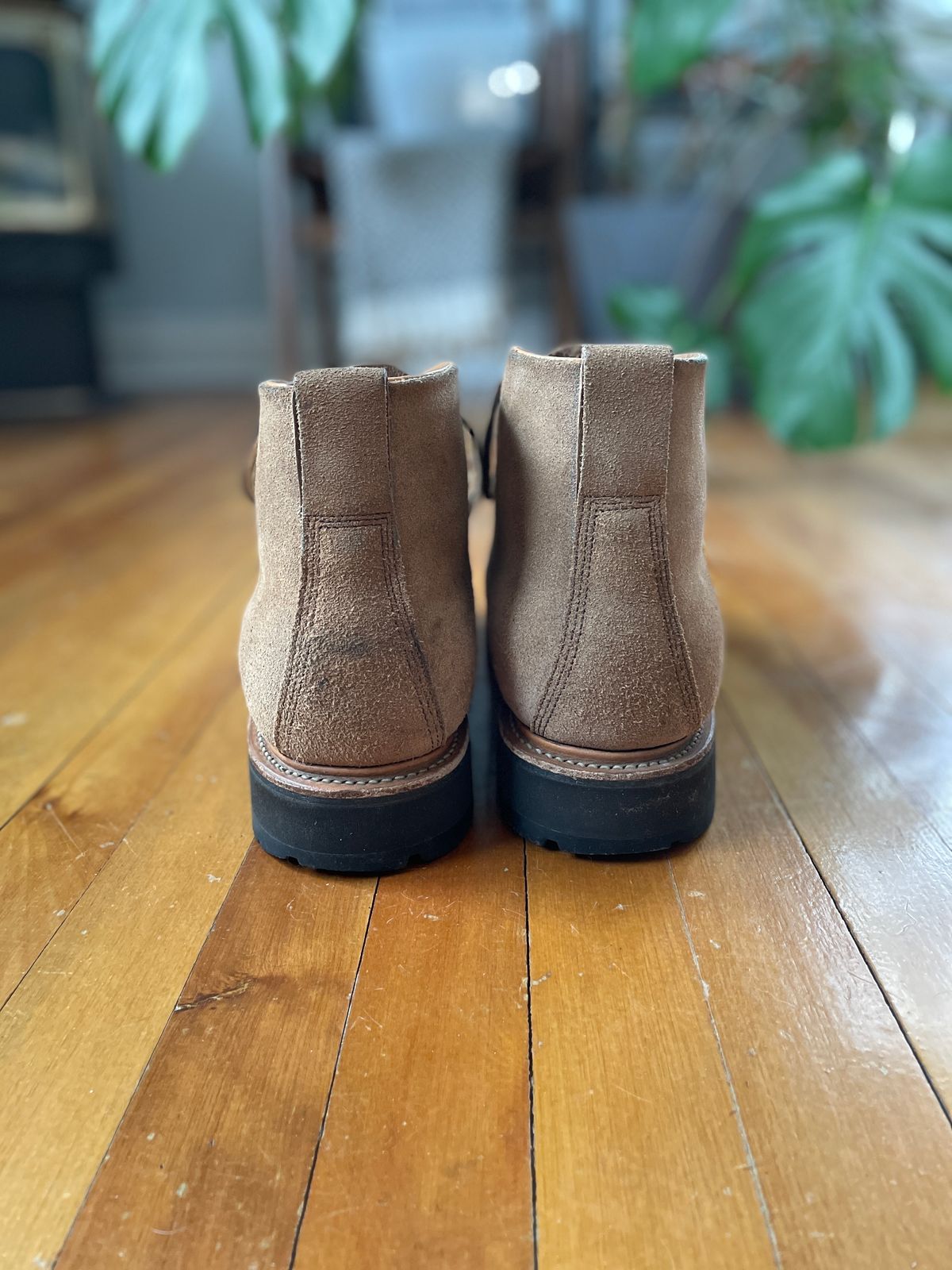 Photo by boottherapy on February 4, 2024 of the Viberg Hiker in Horween Natural Chromexcel Roughout.