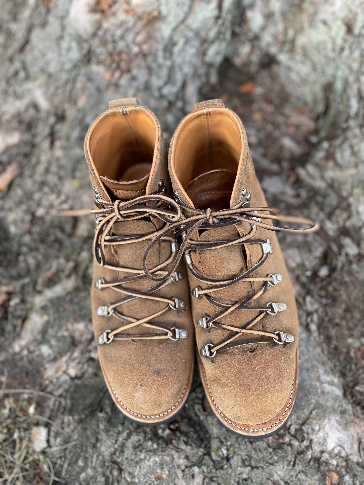 Photo by boottherapy on March 4, 2024 of the Viberg Hiker in Horween Natural Chromexcel Roughout.