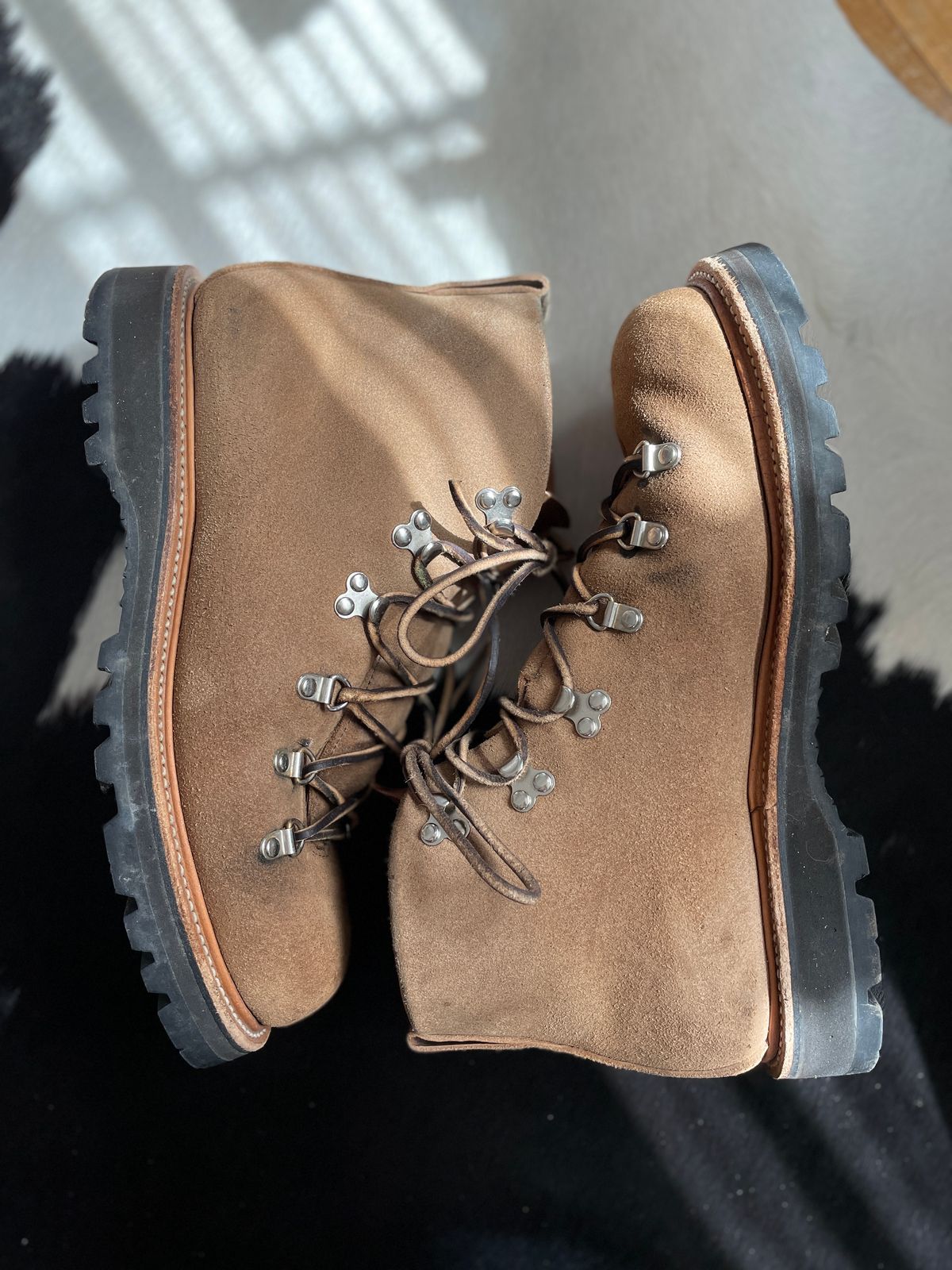 Photo by boottherapy on April 6, 2024 of the Viberg Hiker in Horween Natural Chromexcel Roughout.