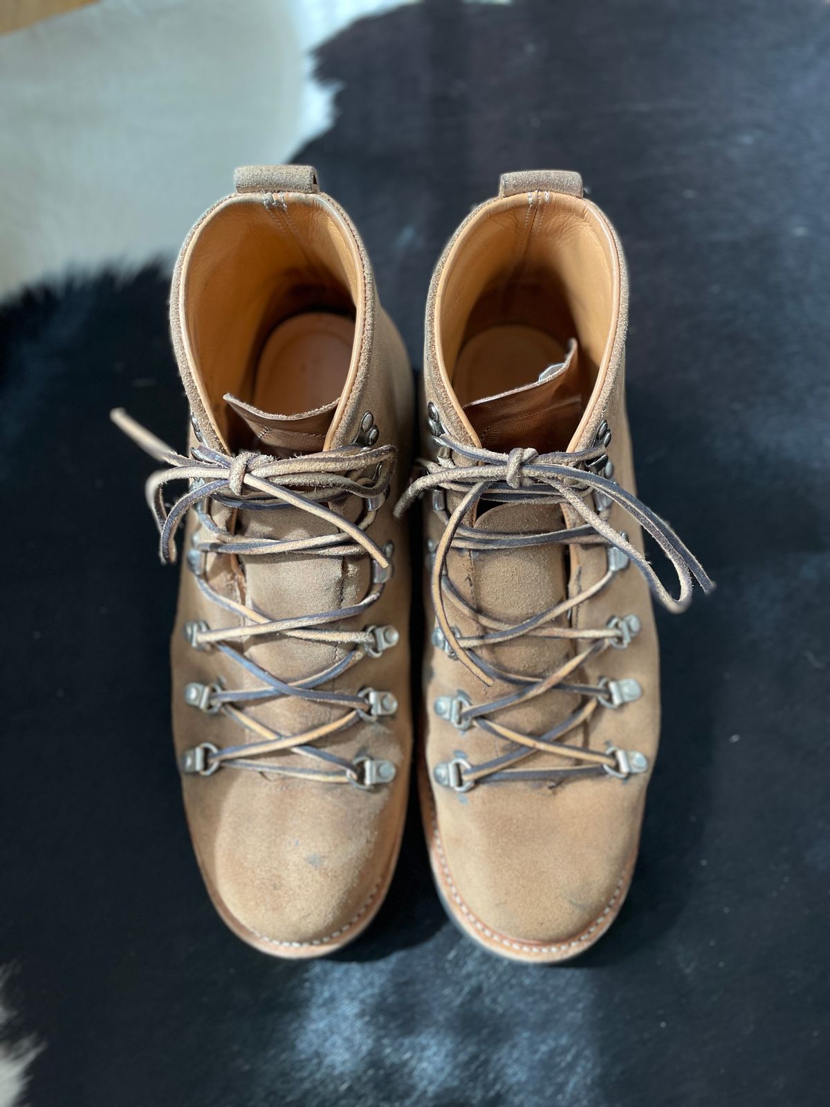 Photo by boottherapy on April 6, 2024 of the Viberg Hiker in Horween Natural Chromexcel Roughout.