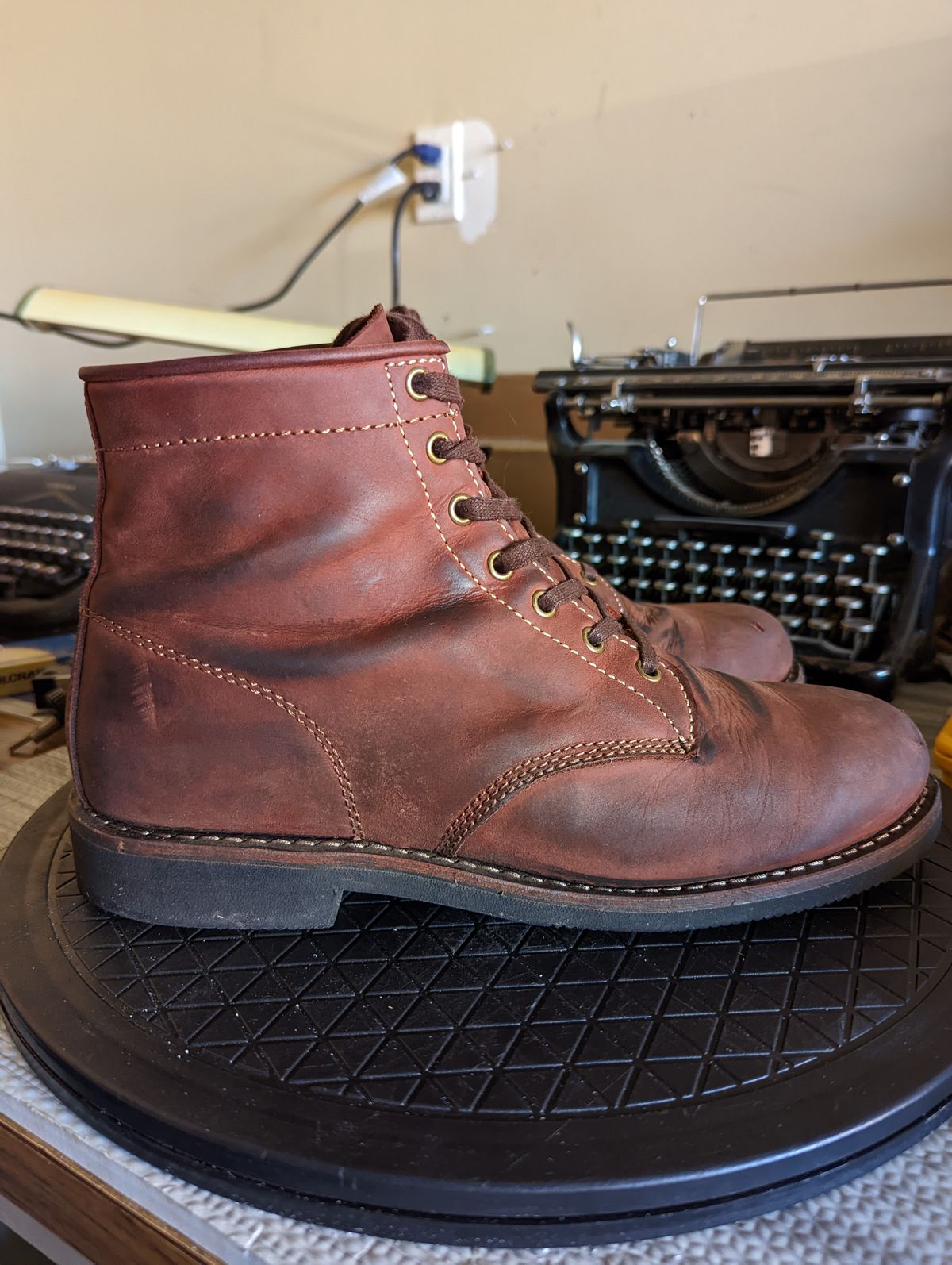 Photo by CallousAim on December 5, 2022 of the Golden Fox Overlord 6" Service Boots III in Burgundy Oiled Full Grain.