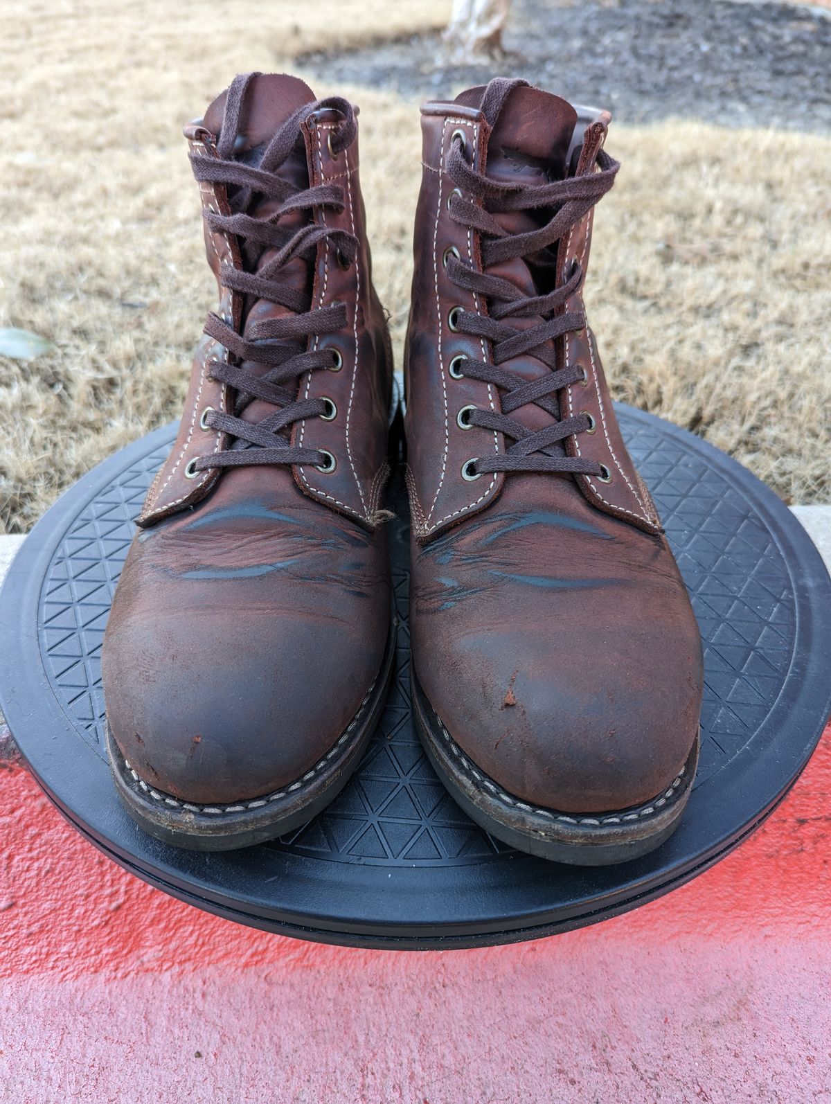 Photo by CallousAim on January 5, 2023 of the Golden Fox Overlord 6" Service Boots III in Burgundy Oiled Full Grain.