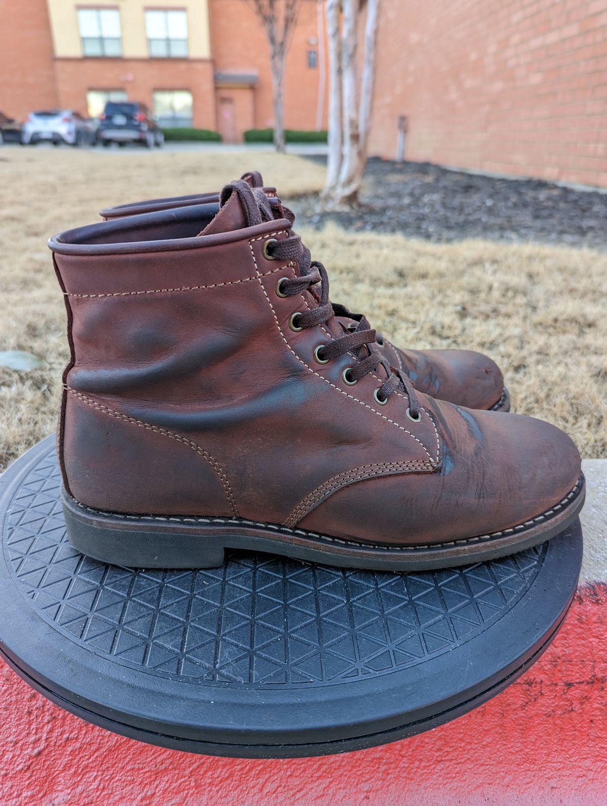 Photo by CallousAim on January 5, 2023 of the Golden Fox Overlord 6" Service Boots III in Burgundy Oiled Full Grain.