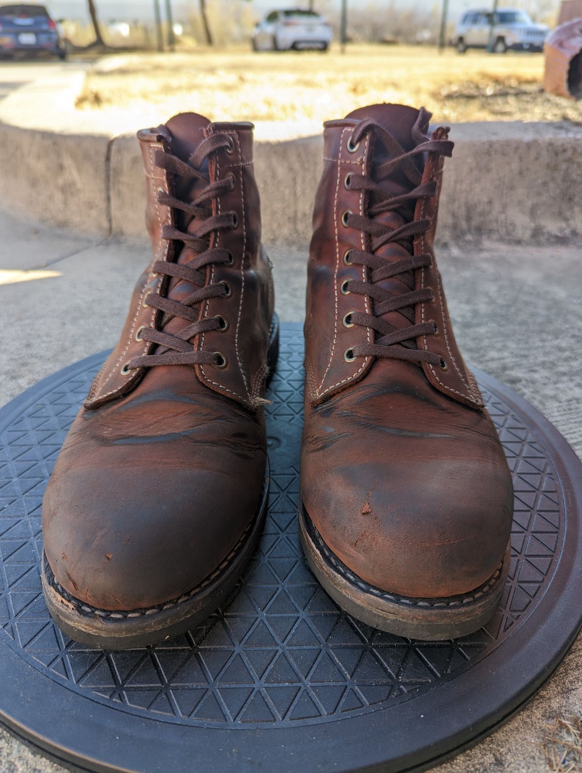 Photo by CallousAim on February 5, 2023 of the Golden Fox Overlord 6" Service Boots III in Burgundy Oiled Full Grain.
