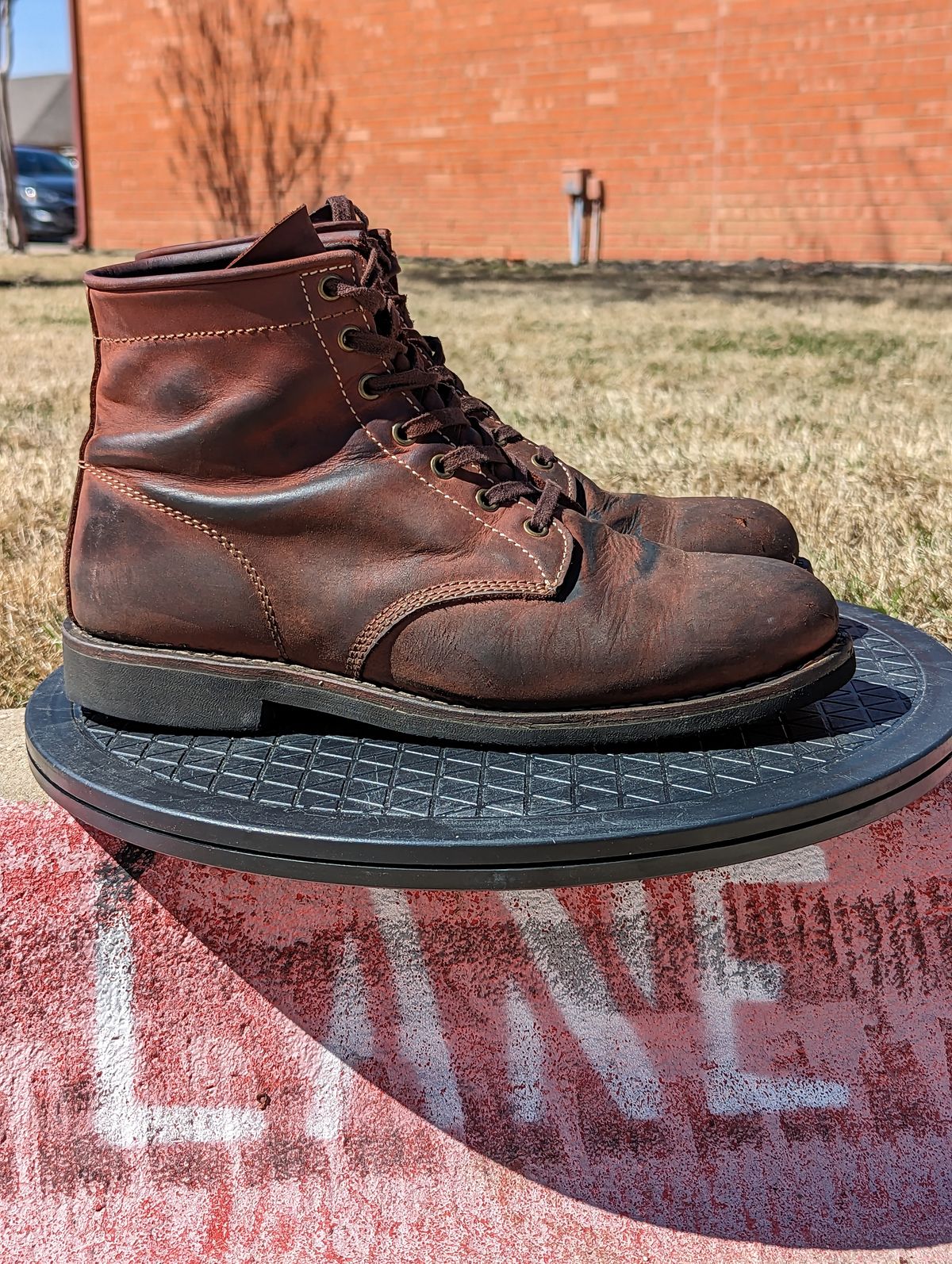Photo by CallousAim on March 5, 2023 of the Golden Fox Overlord 6" Service Boots III in Burgundy Oiled Full Grain.