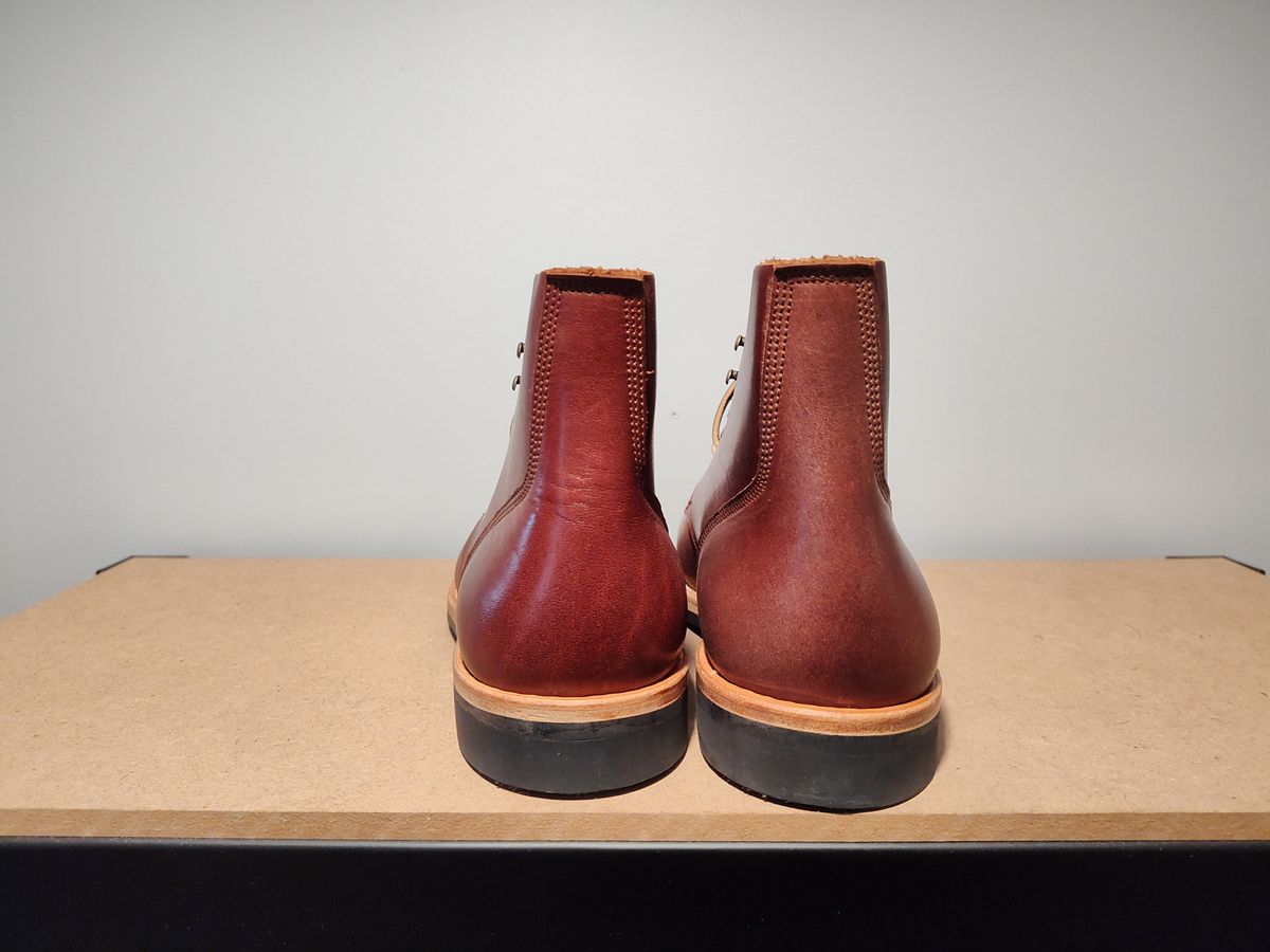 Photo by farroyo81 on October 1, 2024 of the Oak Street Bootmakers Field Boot in Seidel Light Brown Mustang.