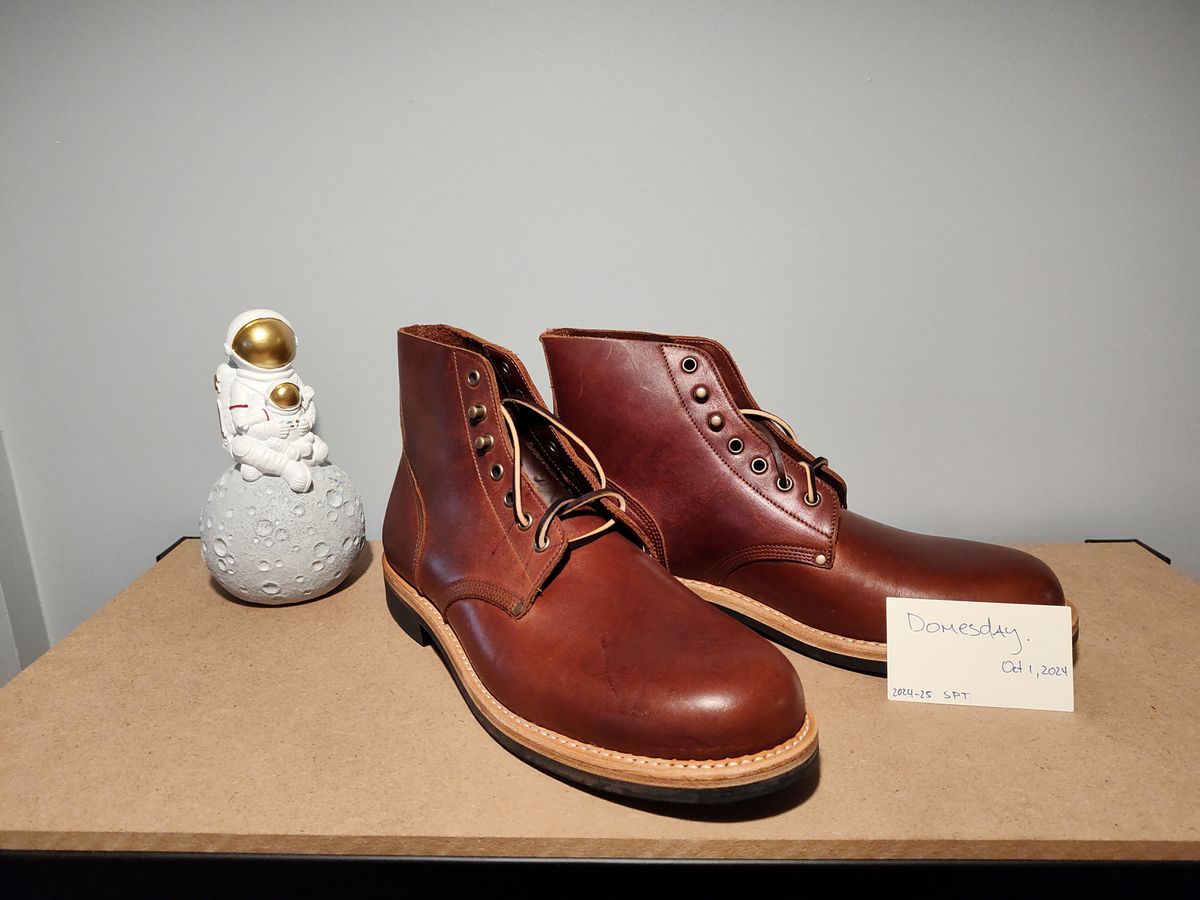 Photo by farroyo81 on October 1, 2024 of the Oak Street Bootmakers Field Boot in Seidel Light Brown Mustang.