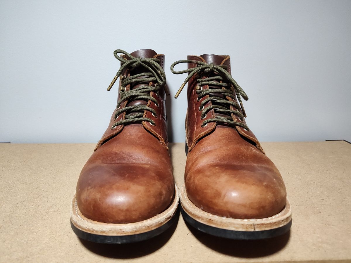 Photo by farroyo81 on December 5, 2024 of the Oak Street Bootmakers Field Boot in Seidel Light Brown Mustang.