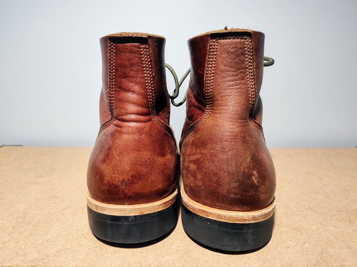Photo by farroyo81 on January 3, 2025 of the Oak Street Bootmakers Field Boot in Seidel Light Brown Mustang.
